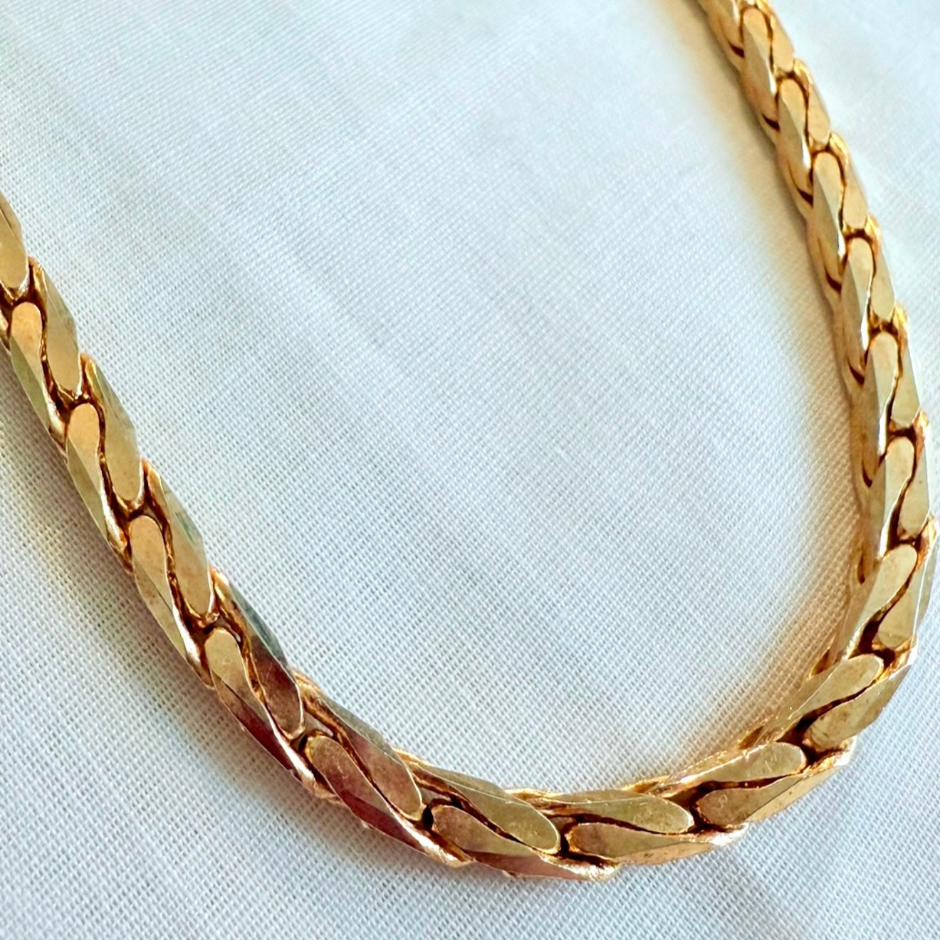 Vintage 18ct gold plated twisted box chain image 0