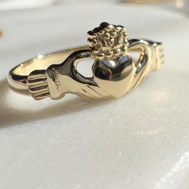 Claddagh pinky ring image 0