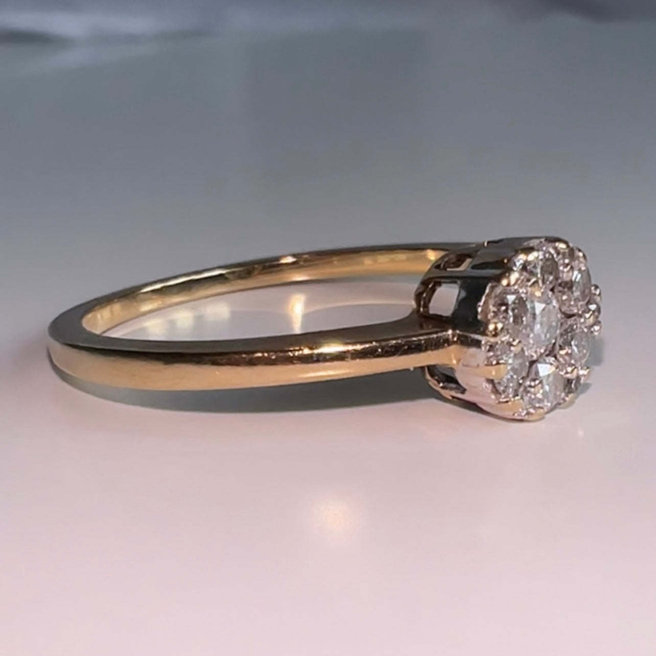 Vintage 9ct gold Diamond ring
