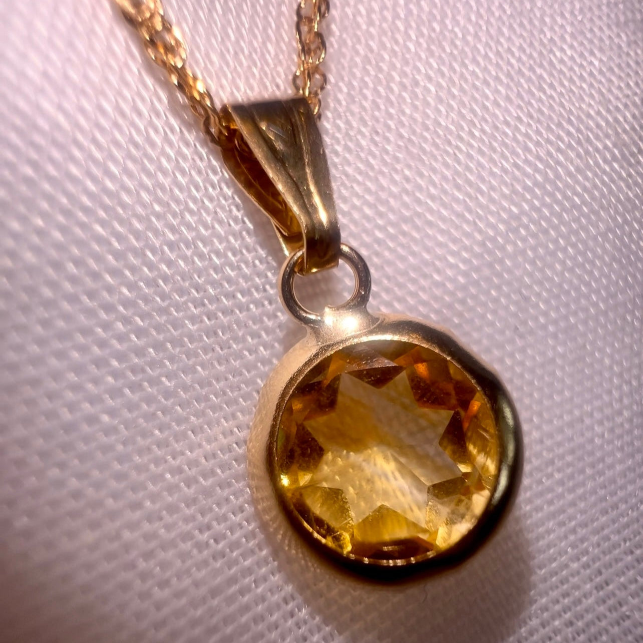 Vintage 9ct gold Citrine pendant image 1