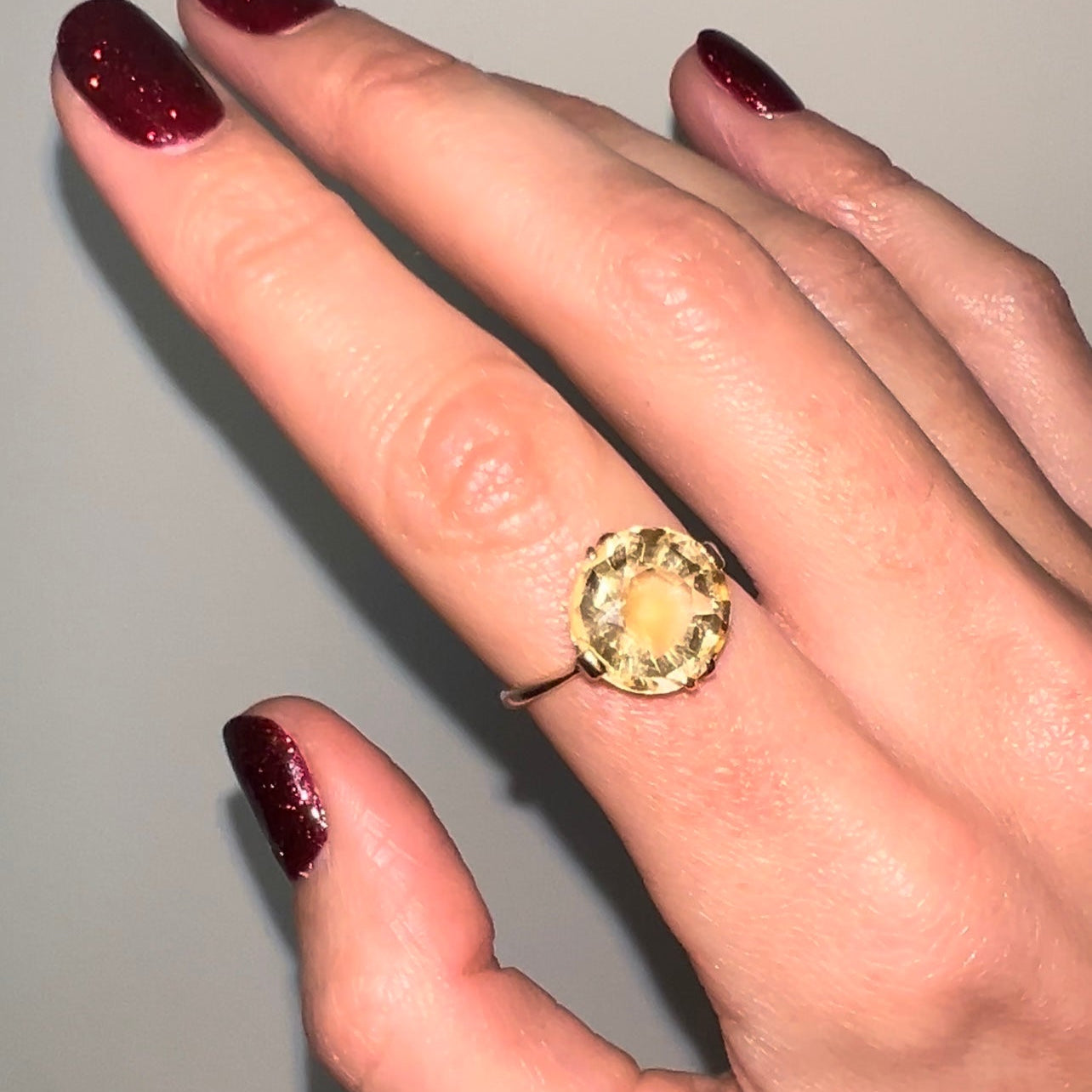 Vintage 9ct Gold Round Citrine Ring image 0