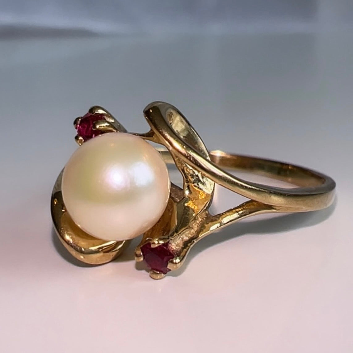 Vintage 9ct gold Ruby & Pearl ring