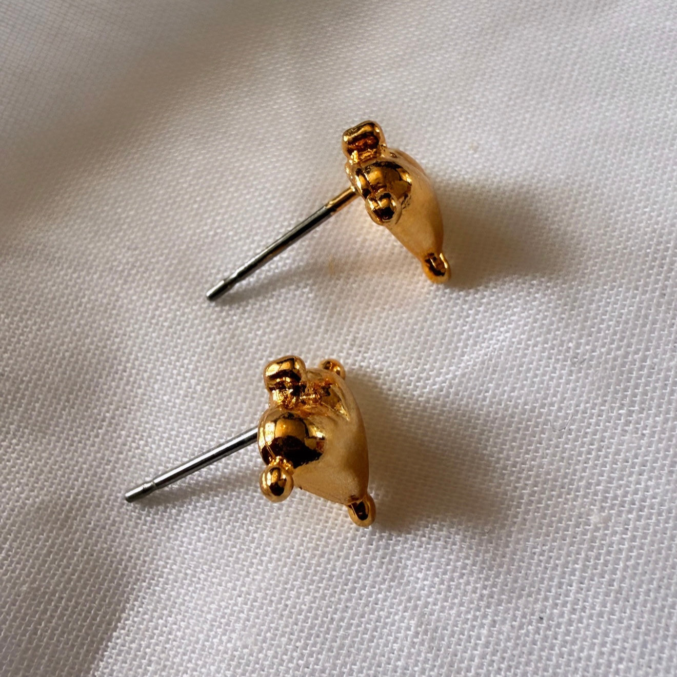 18ct gold plated Sacred Heart Studs image 1