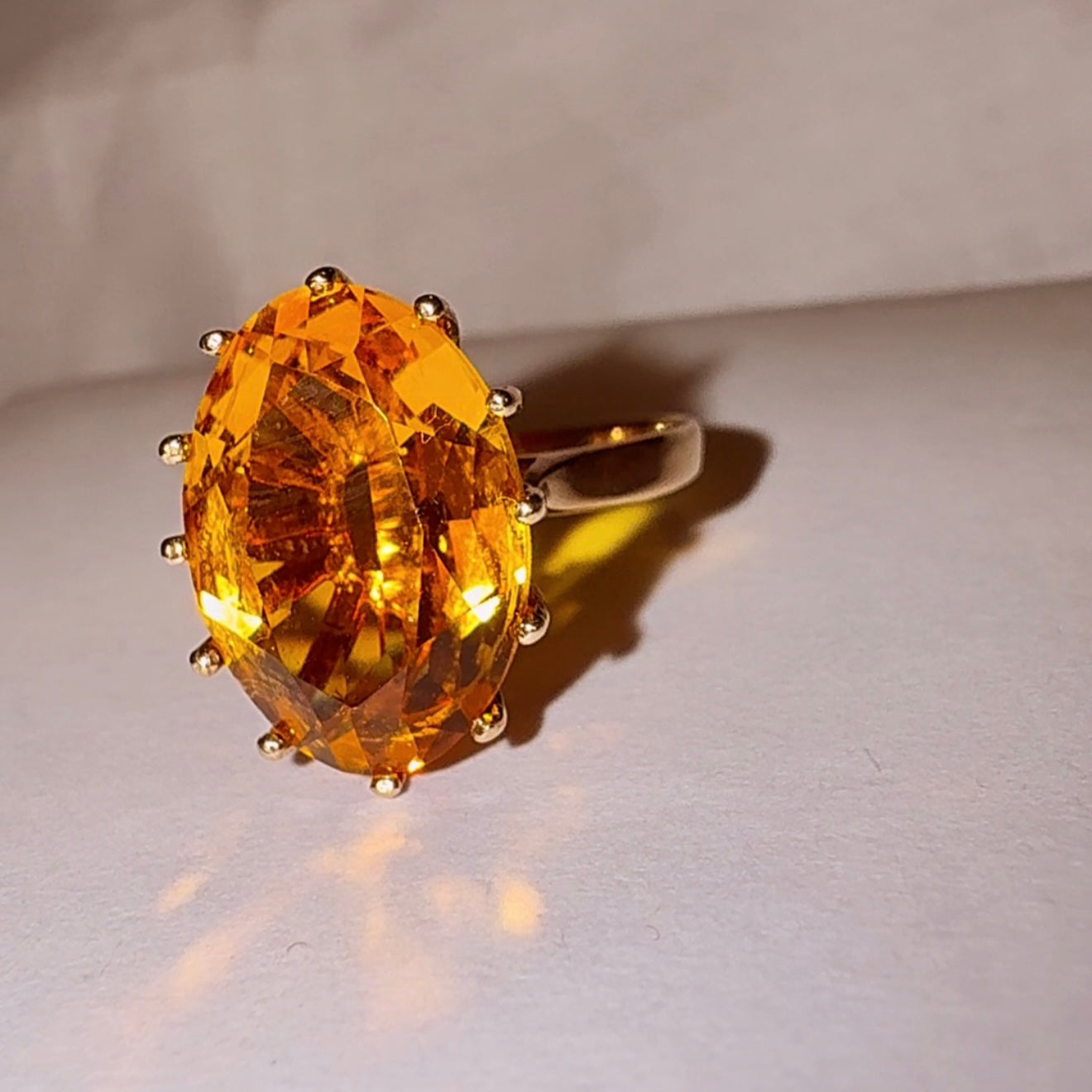 Vintage 9ct gold Oval Citrine ring image 1
