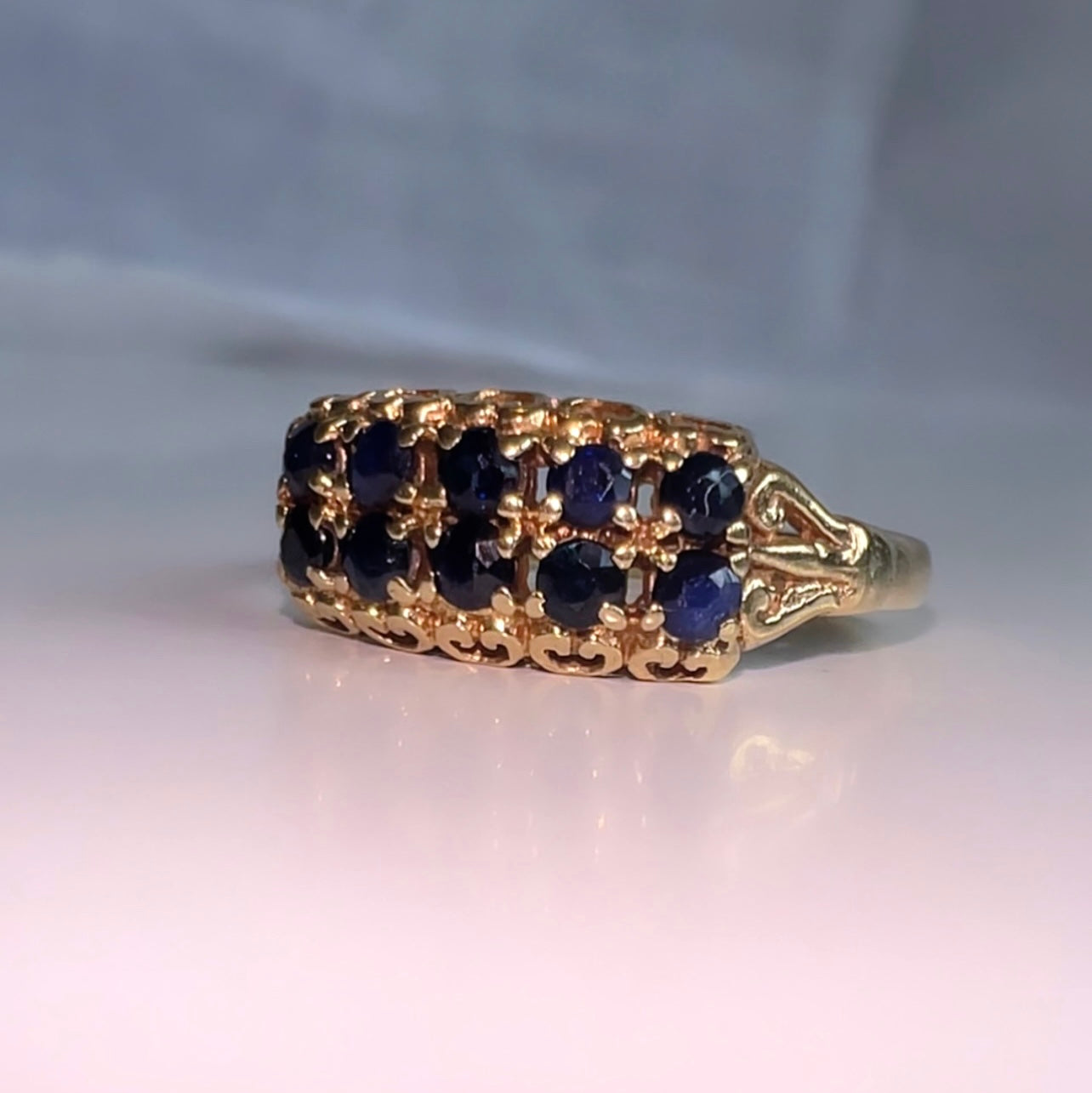 Vintage 9ct Gold Sapphire Cluster ring image 0
