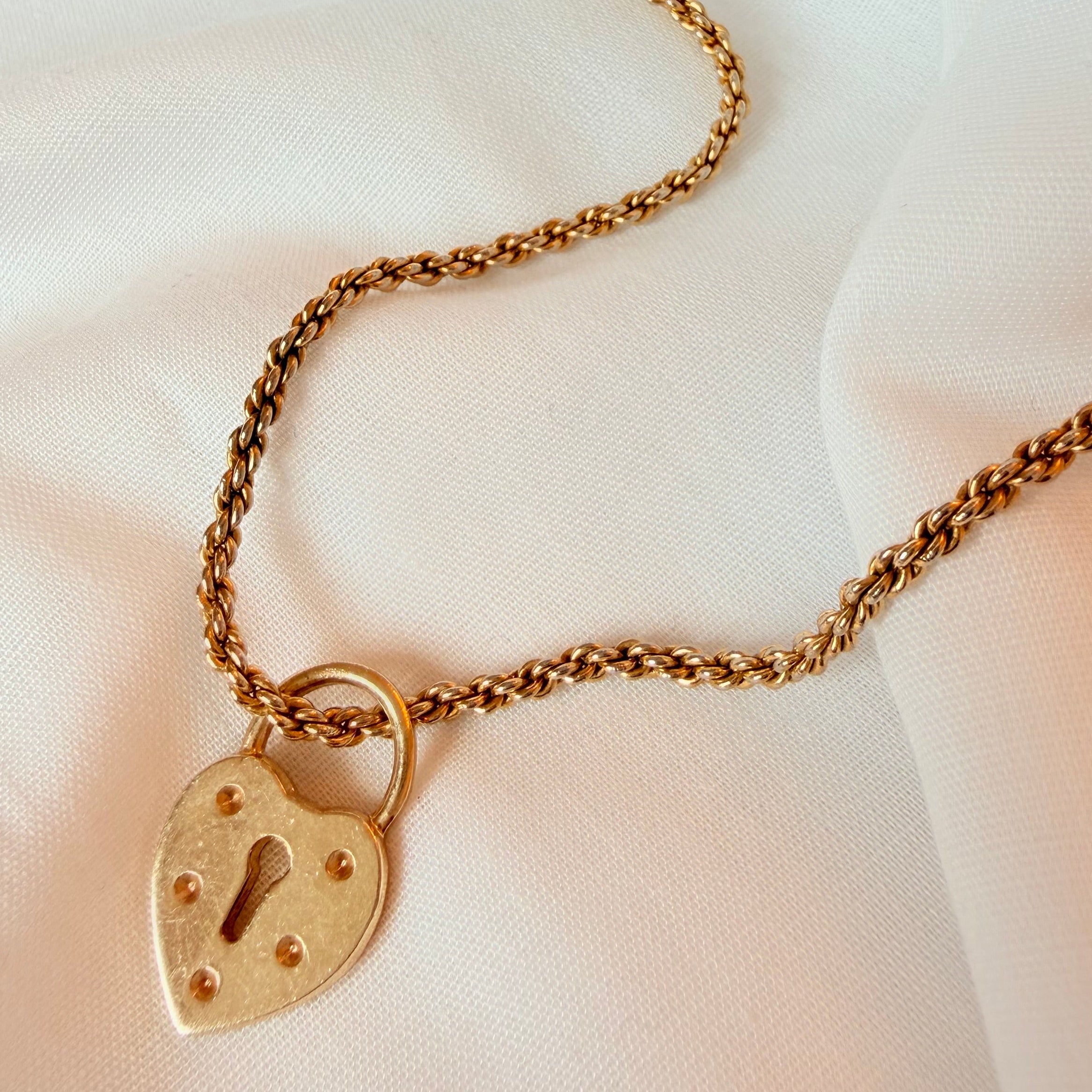 Vintage 18ct gold plated locket necklace