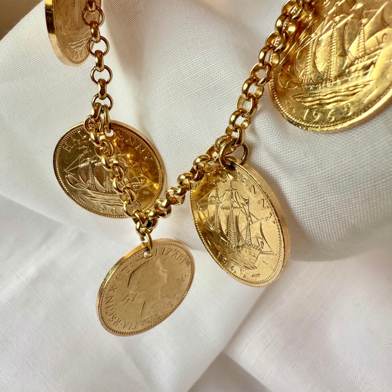 18ct gold Ha’penny coin charm bracelet image 2