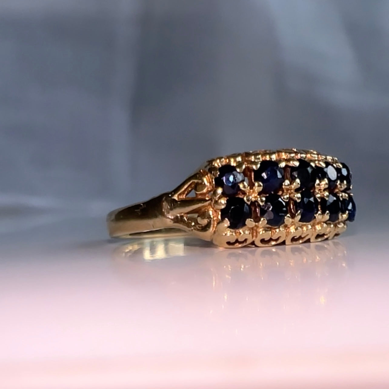 Vintage 9ct Gold Sapphire Cluster ring image 2