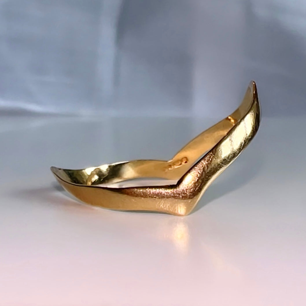 Vintage 9ct Gold Double Wishbone ring image 0