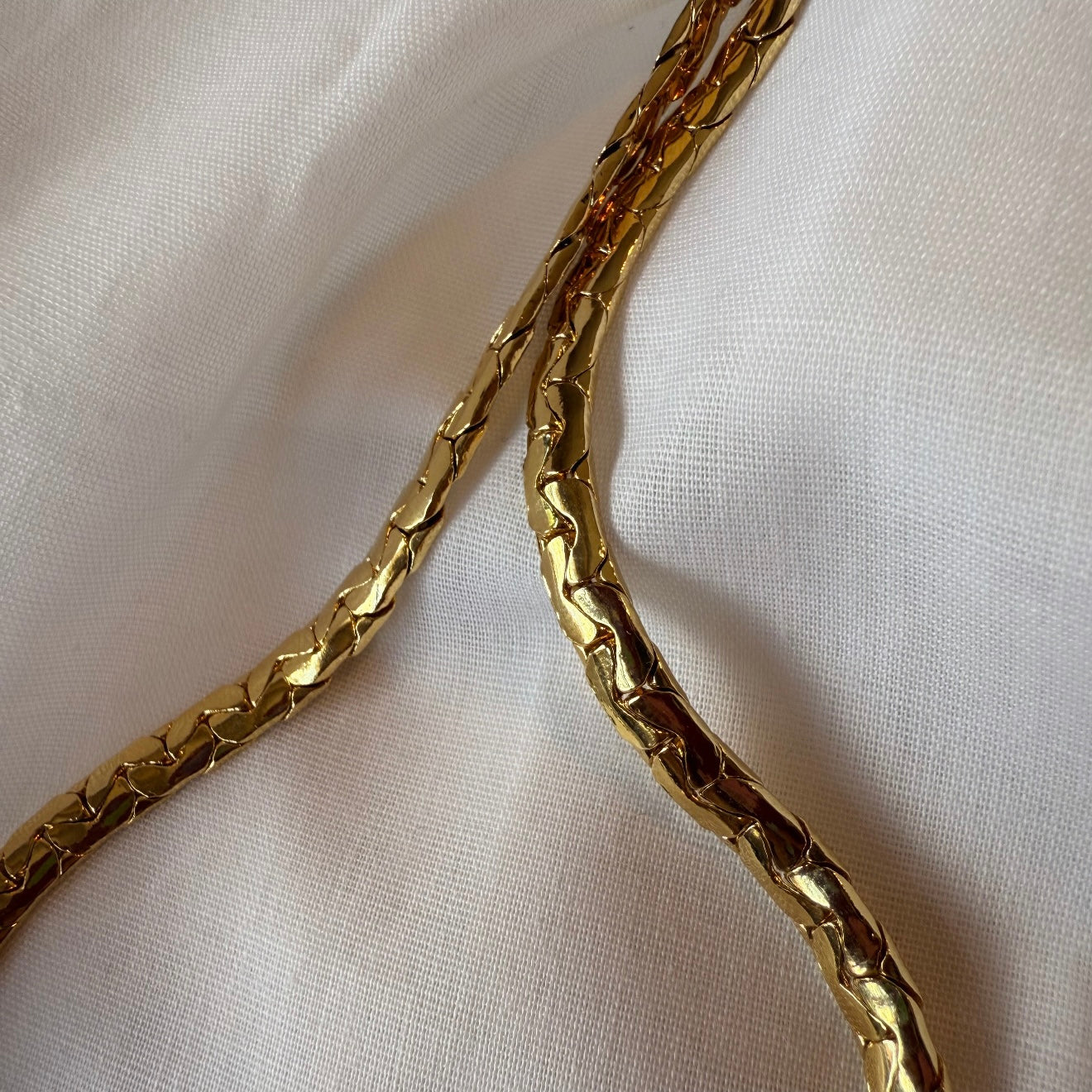 18ct gold plated Shell necklace collar image 2