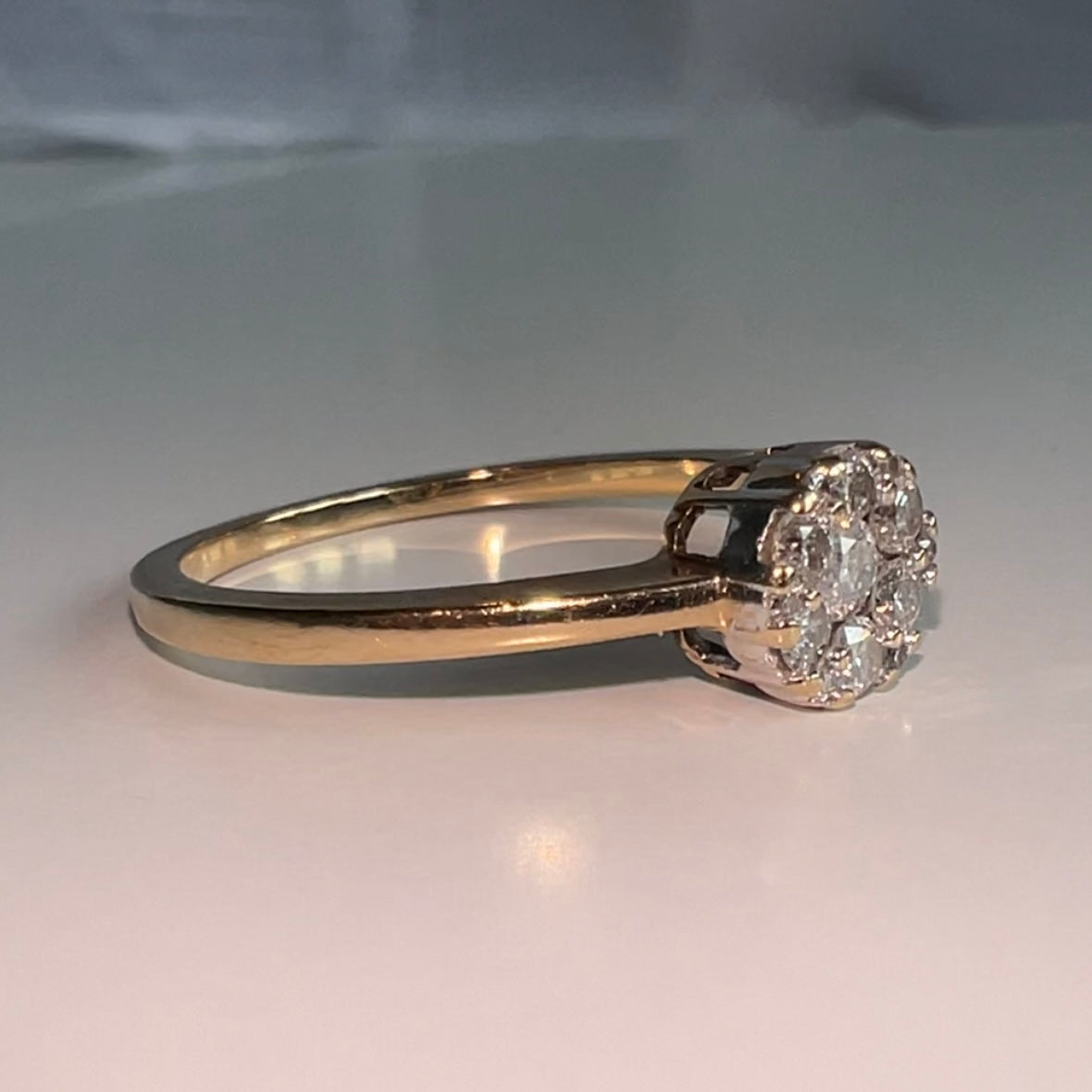Vintage 9ct gold Diamond ring