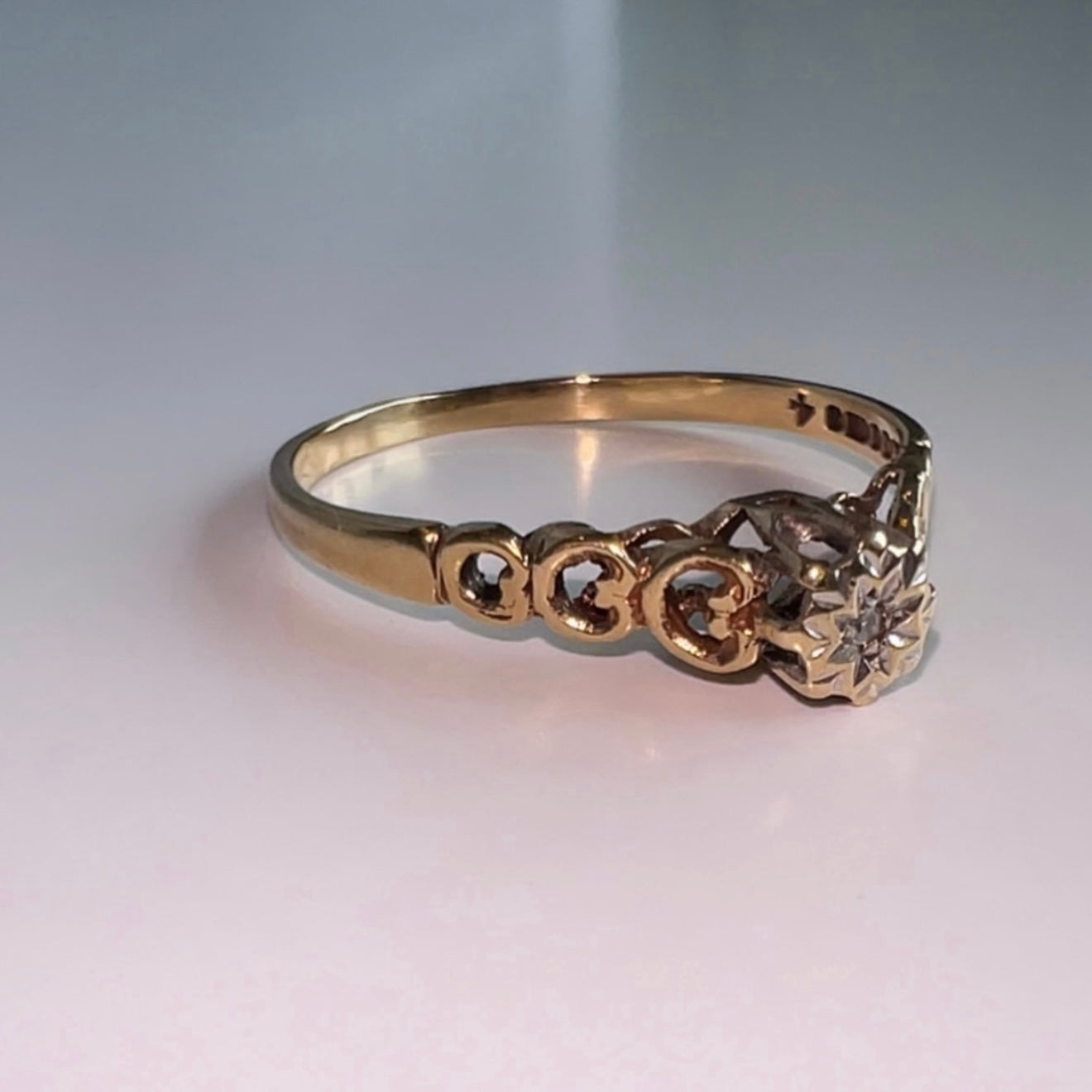 Vintage 9ct gold Solitaire Diamond ring
