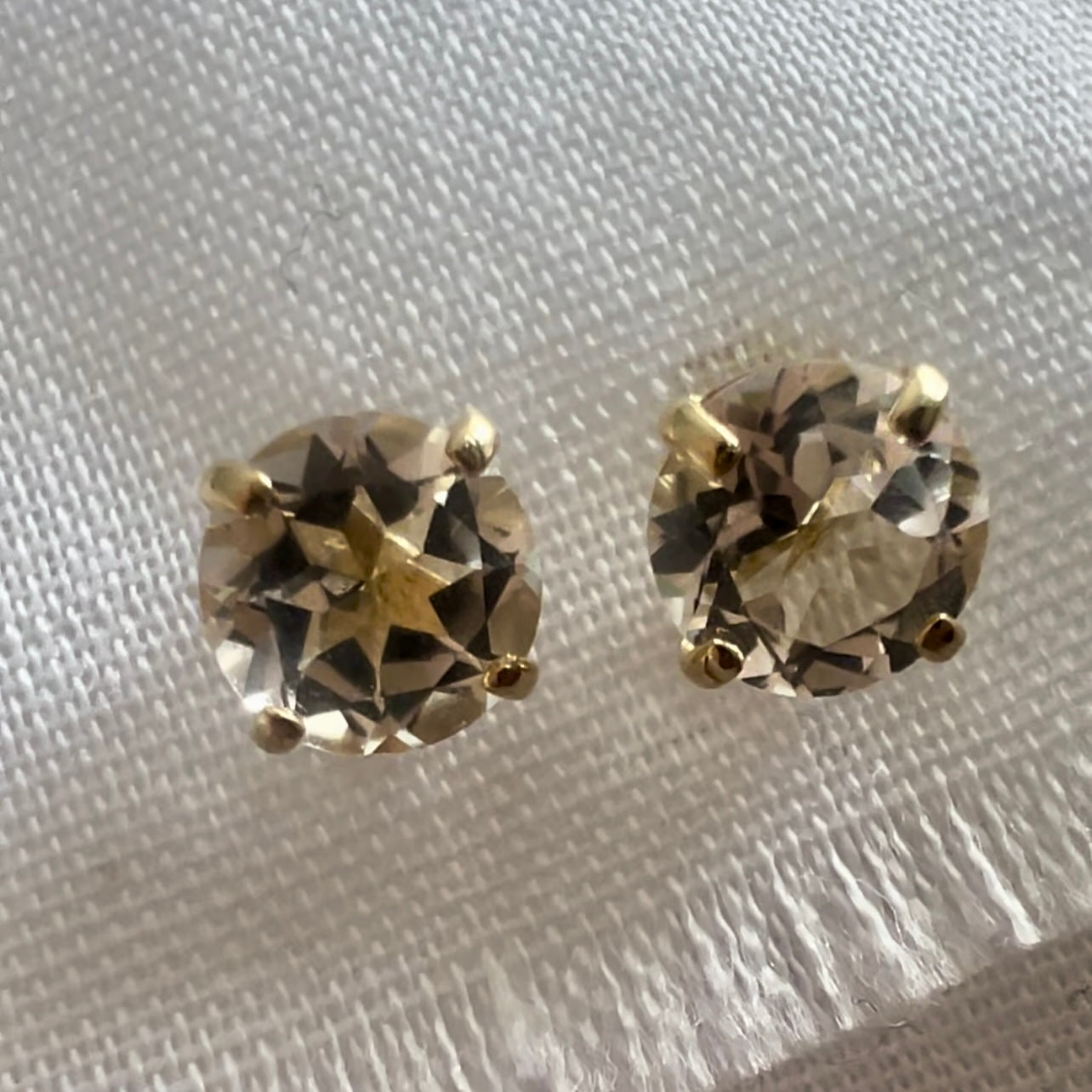 9ct gold white topaz studs image 1