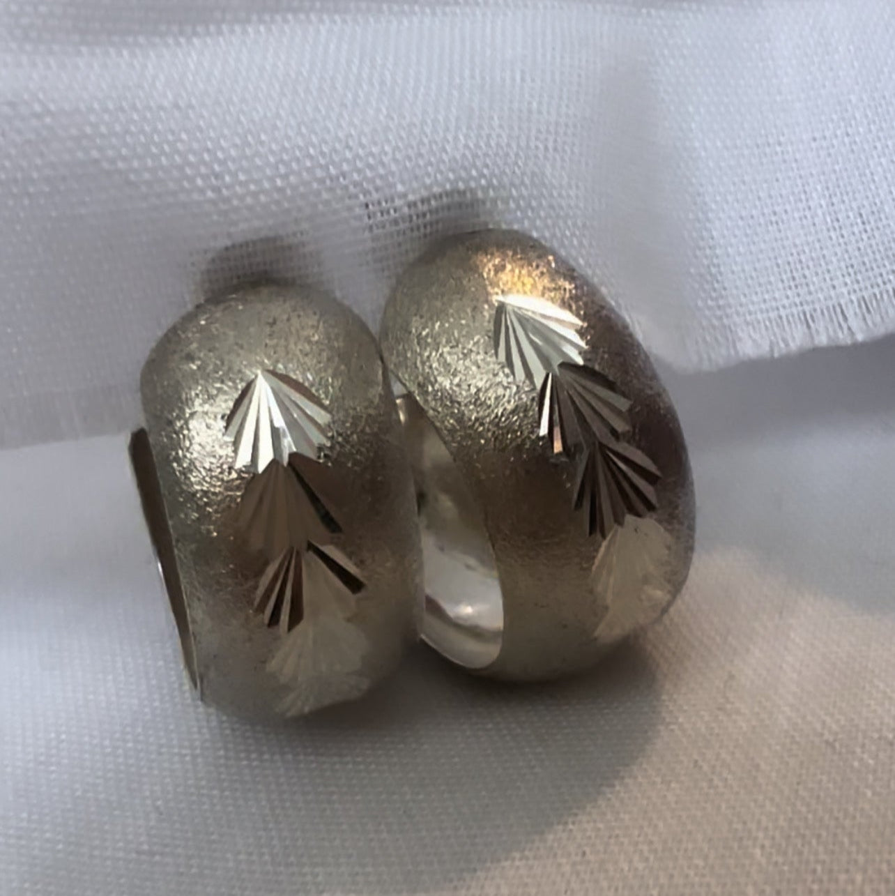 Vintage silver engraved hoops | image 4