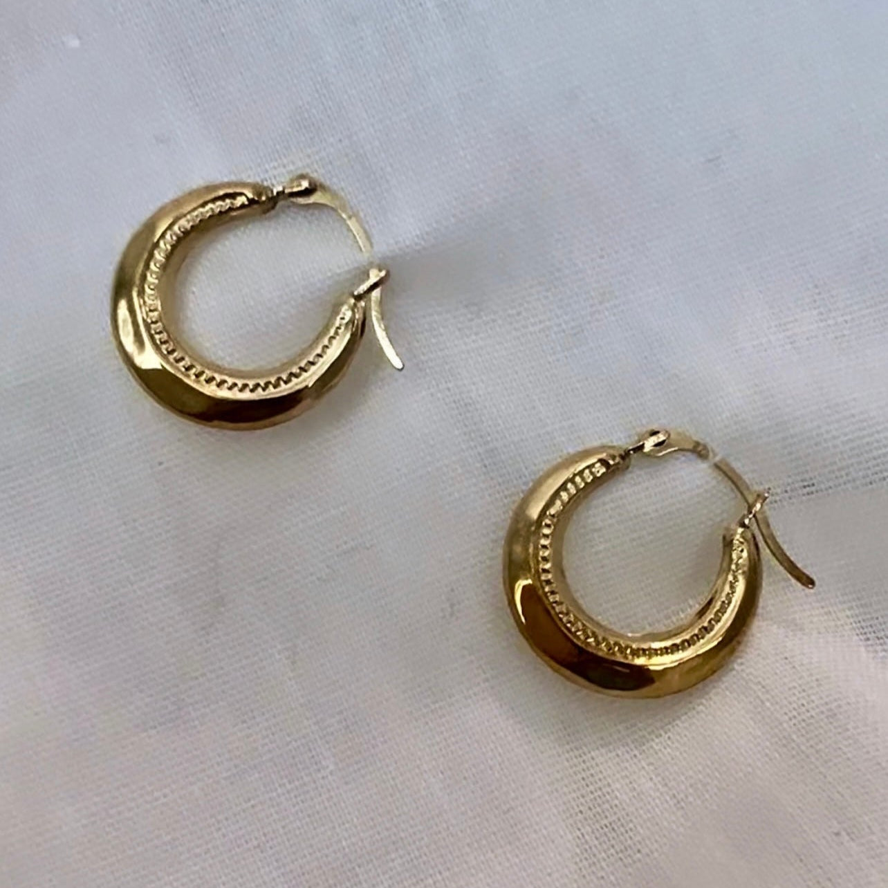 Vintage 9ct gold hoops image 0