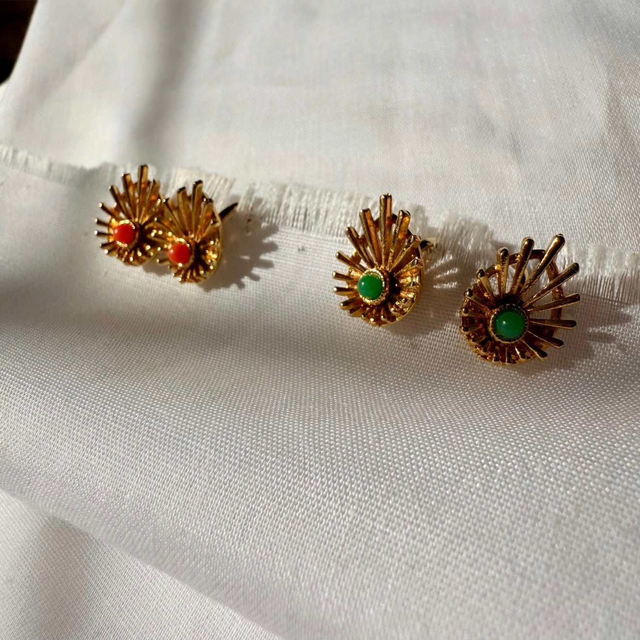 18ct gold Nova clip on earrings image 0