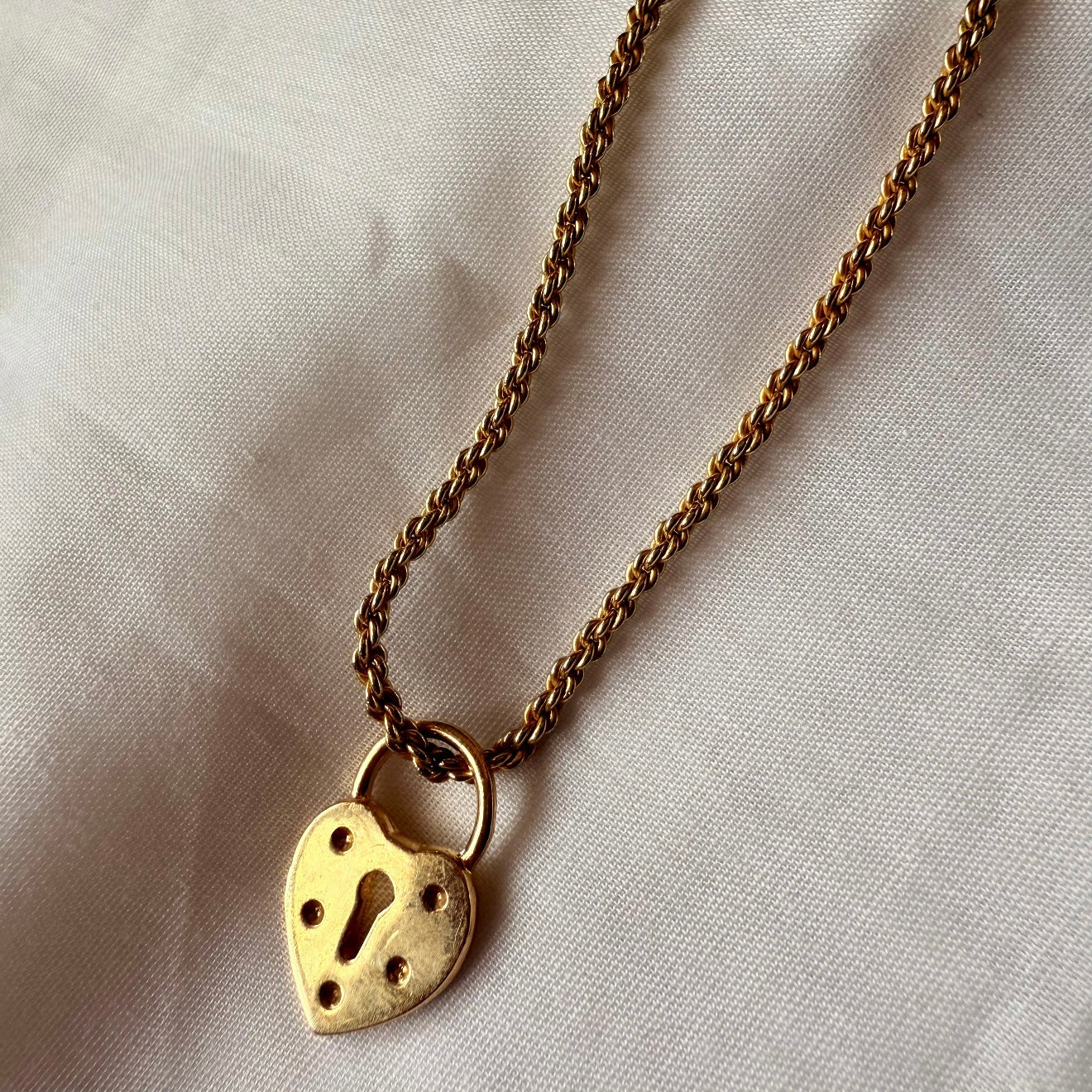 18ct gold plated locket necklace image 0