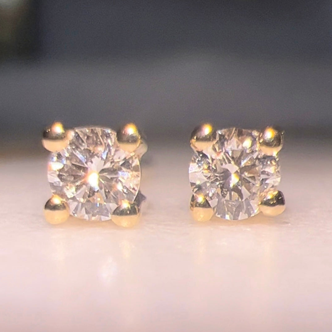 Solitaire diamond studs image 1