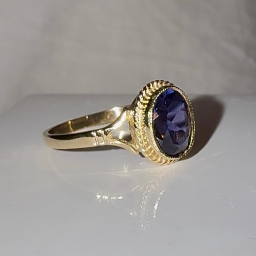 Vintage 9ct Gold Iolite Ring