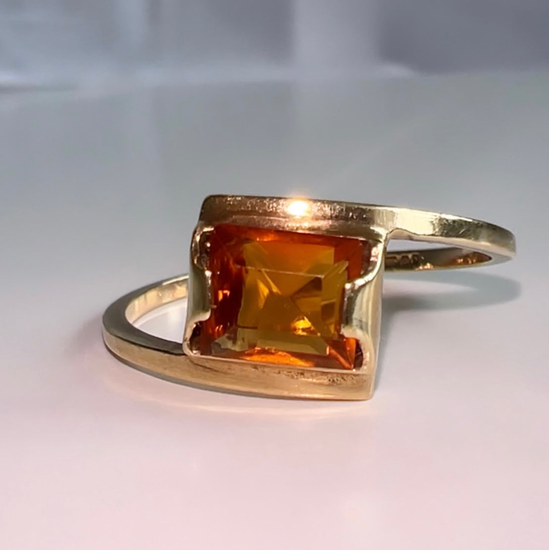 Vintage 9ct Yellow Gold Citrine ring image 5