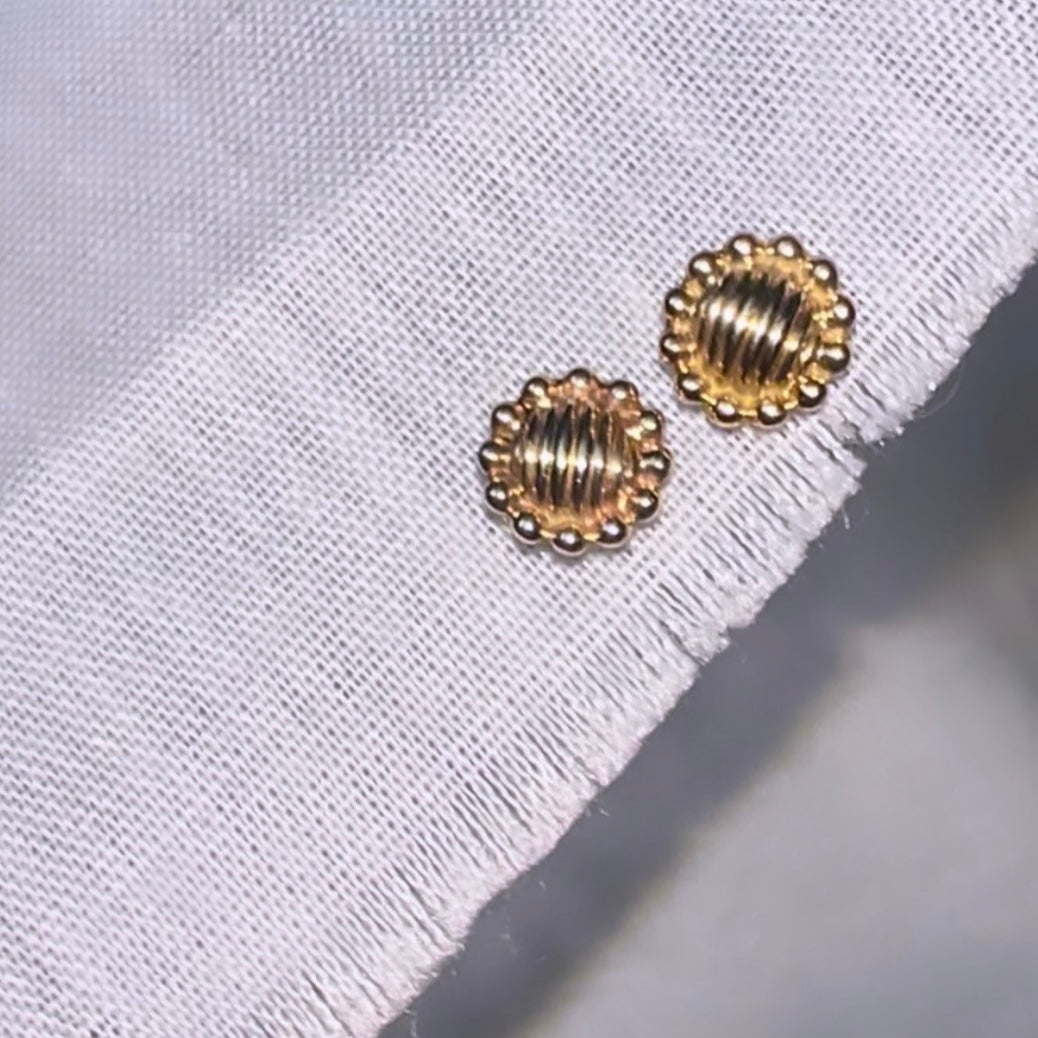 Vintage 9ct gold studs image 2