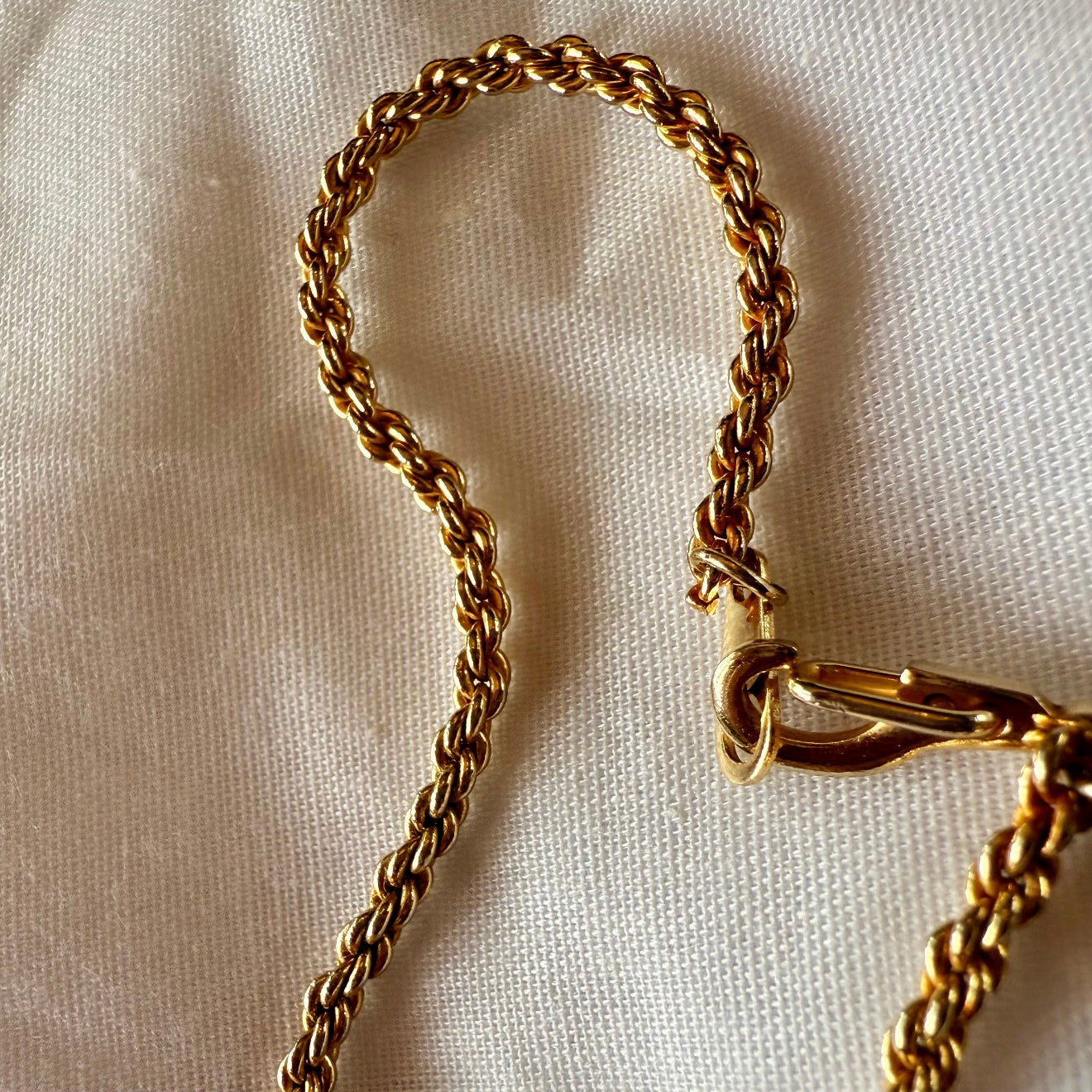 18ct gold plated locket necklace image 5