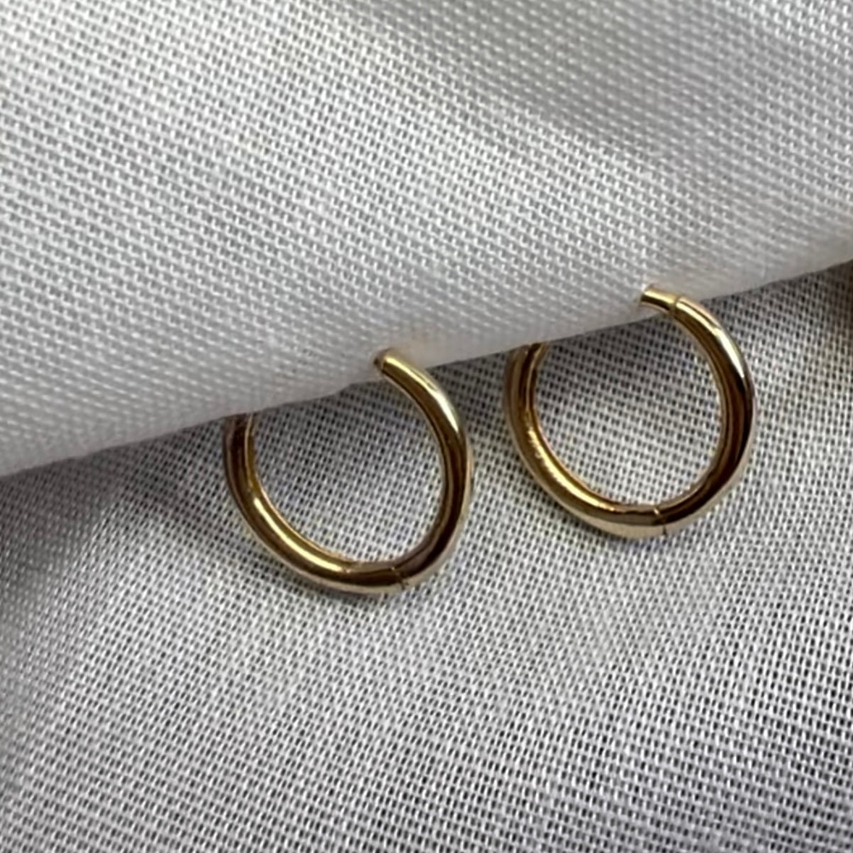 Small 9ct yellow gold hoops image 4