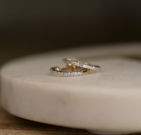 Diamond mini huggies image 2