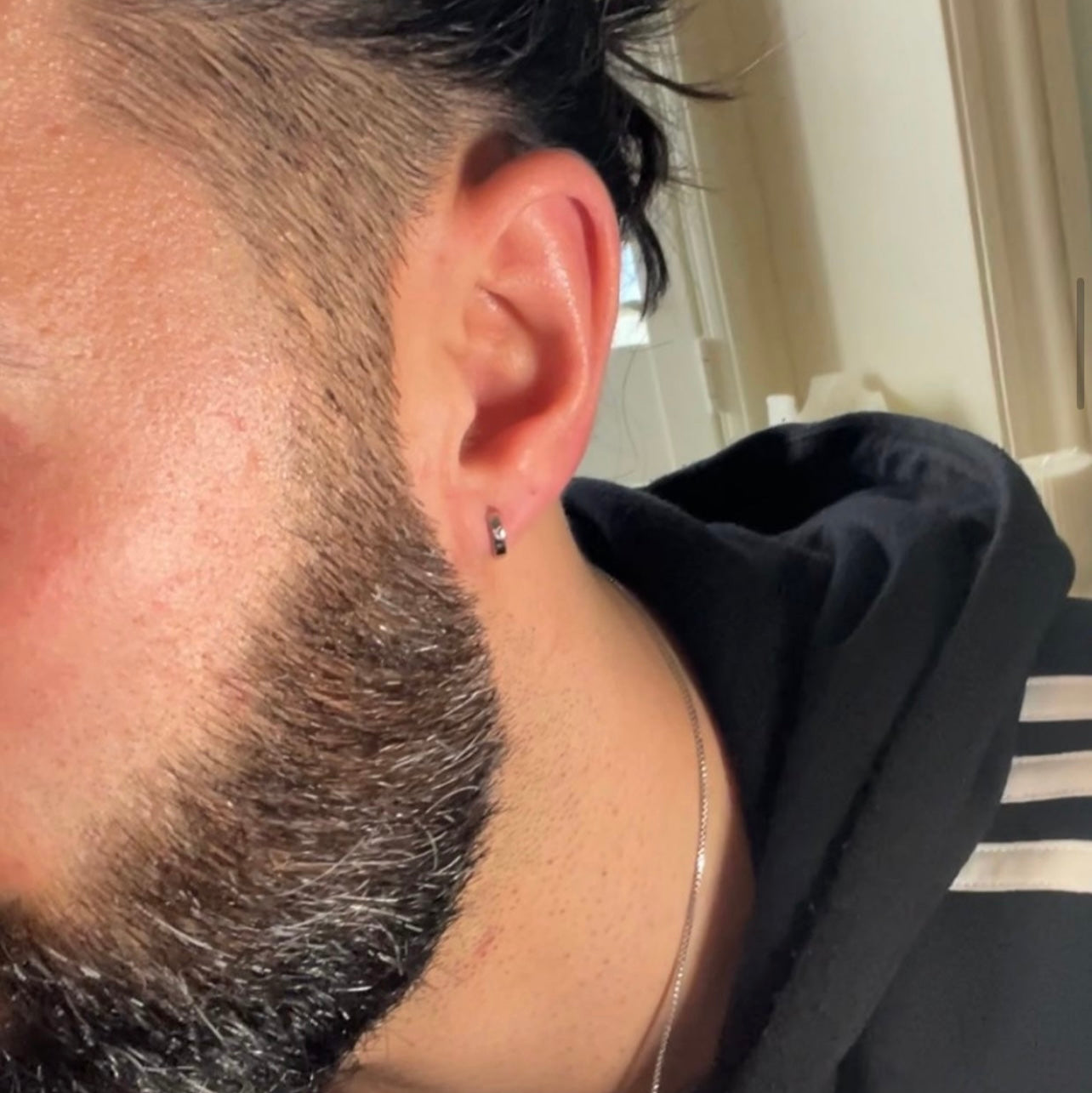 Essential mini hoops (White gold) image 2