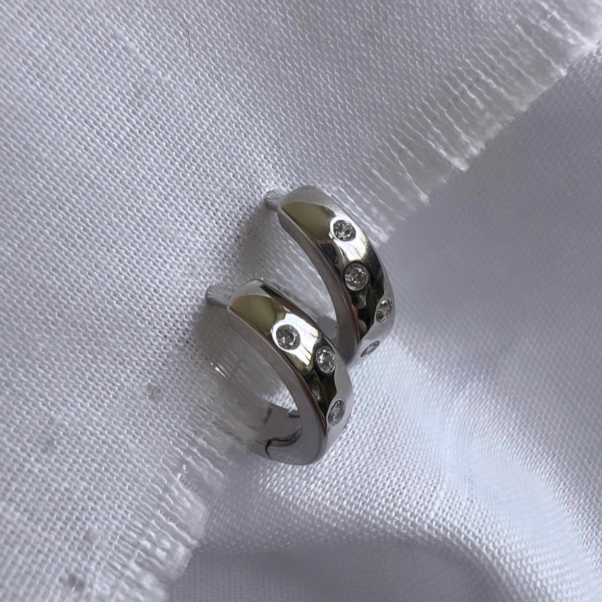 Silver Etoile Huggies image 2