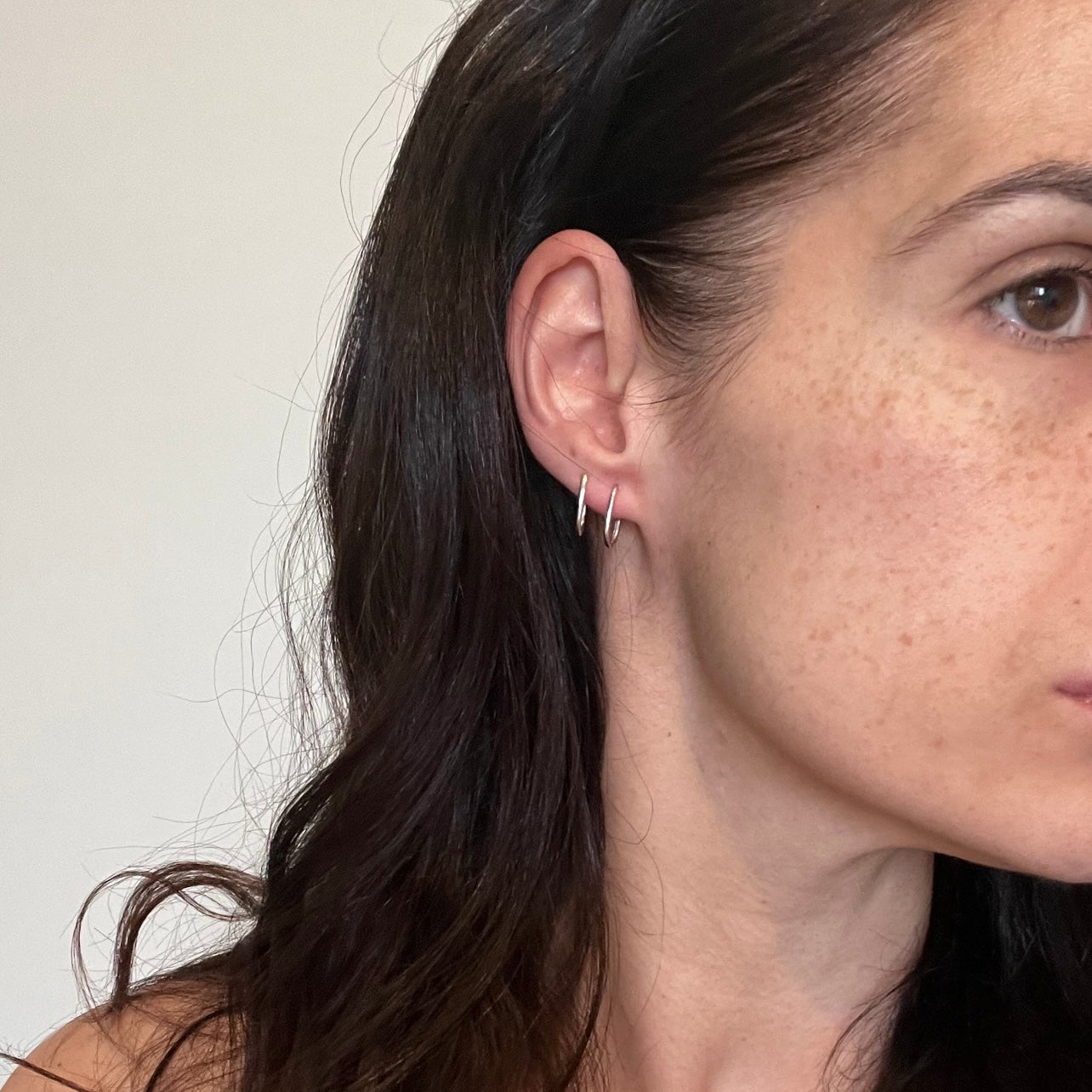 9ct White gold Ellipse hoops image 1