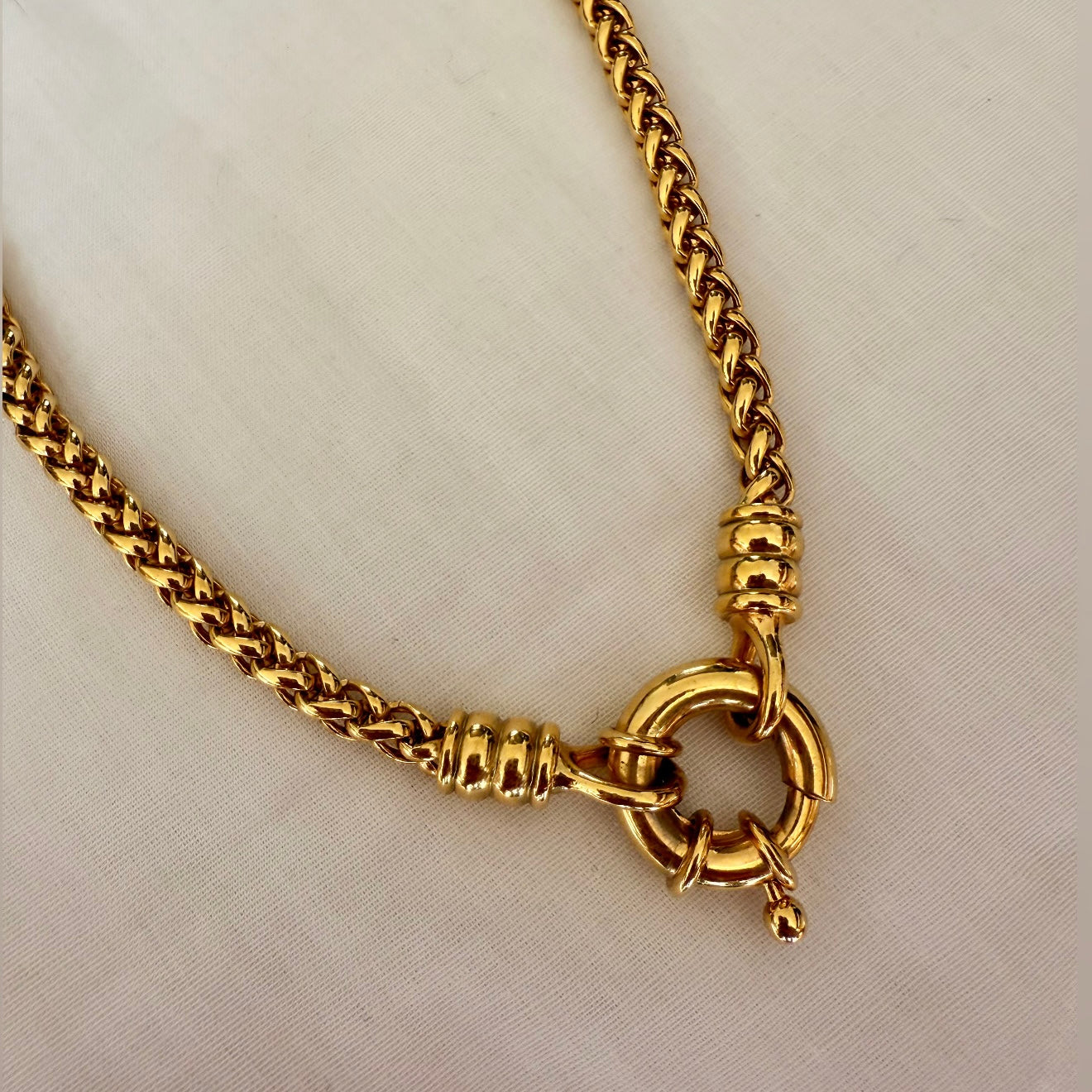 18ct gold plated jumbo bolt ring chain image 3