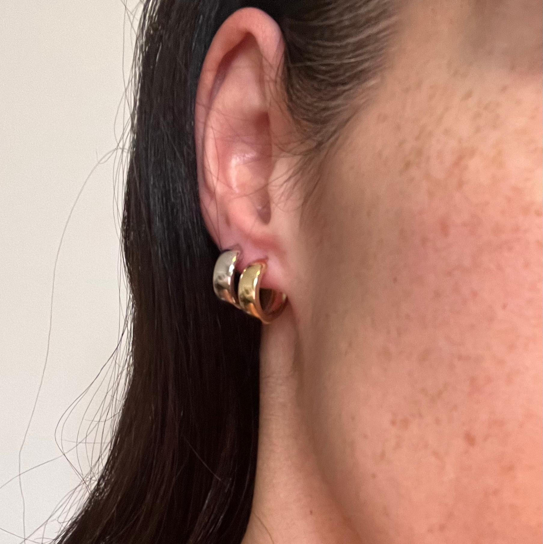 Chunky huggies (White gold) image 0