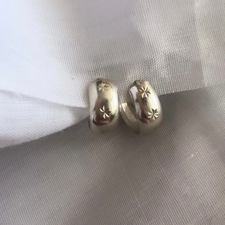 Vintage silver star engraved hoops image 3