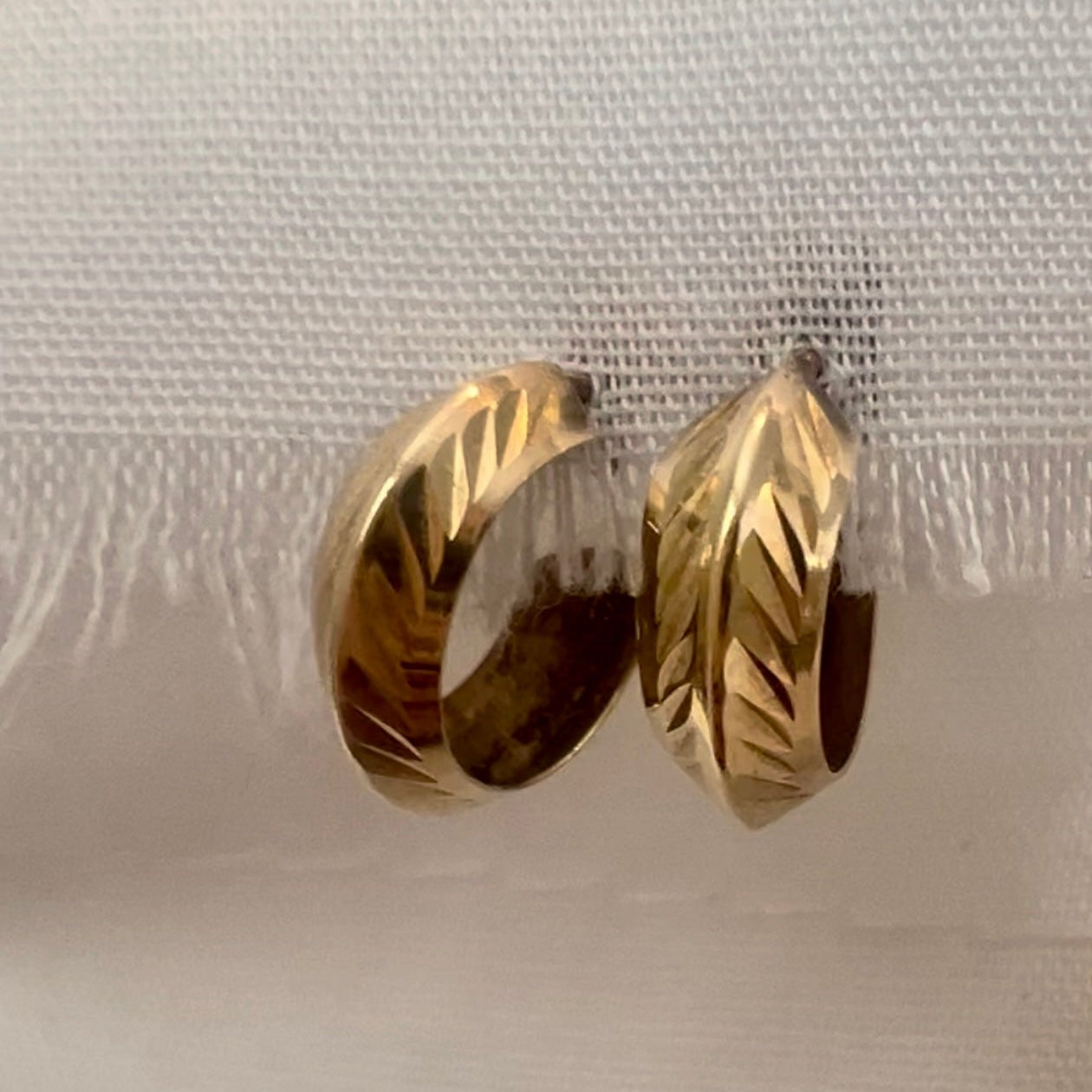 Vintage 9ct gold tiny huggies image 3