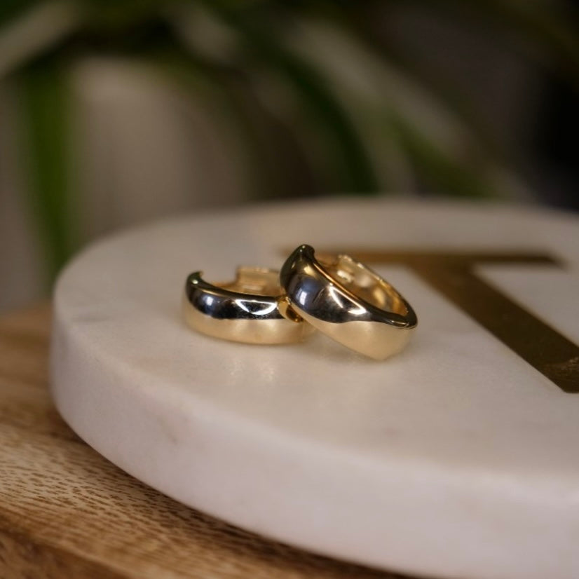 Chunky huggies (Yellow gold) image 1