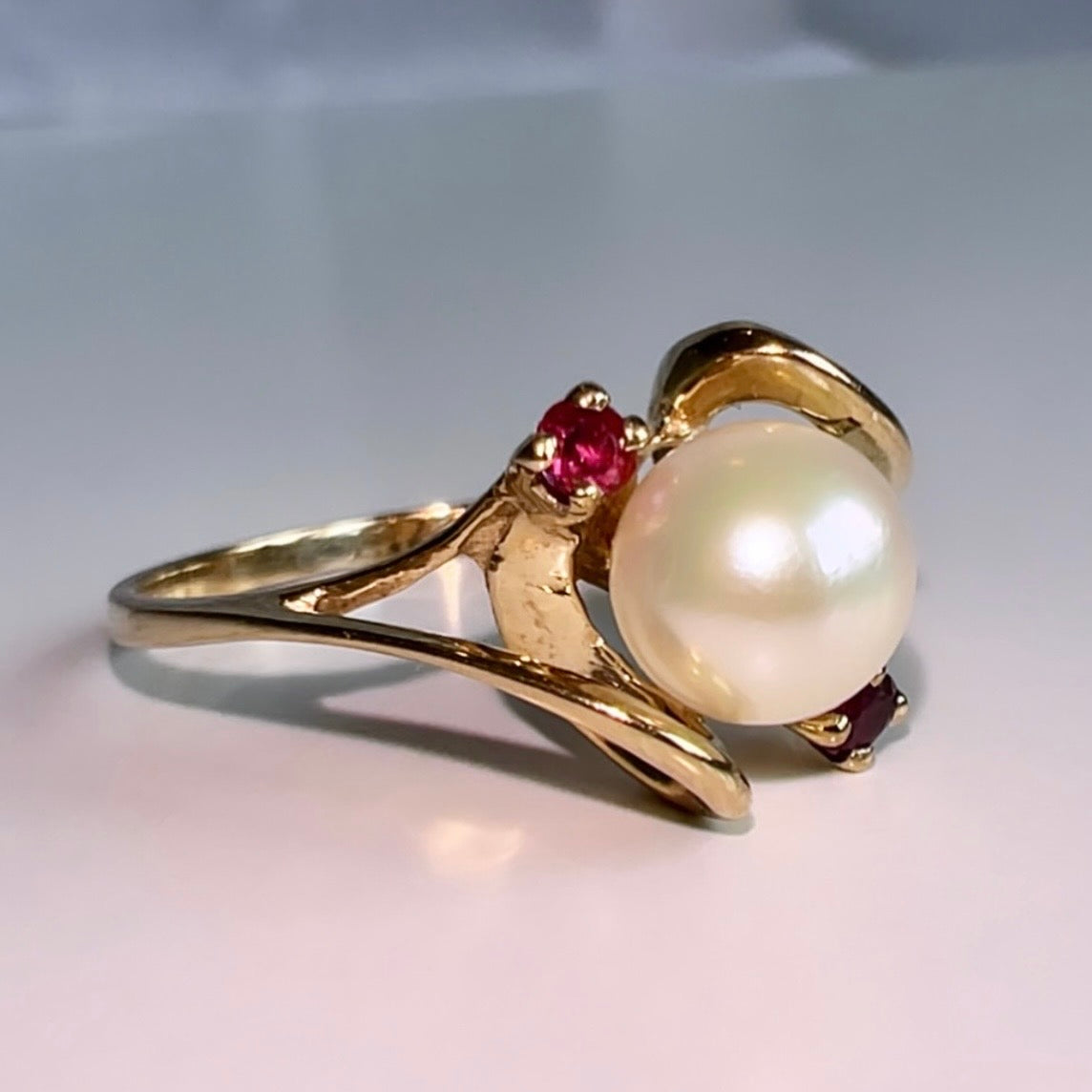 Vintage 9ct gold Ruby & Pearl ring
