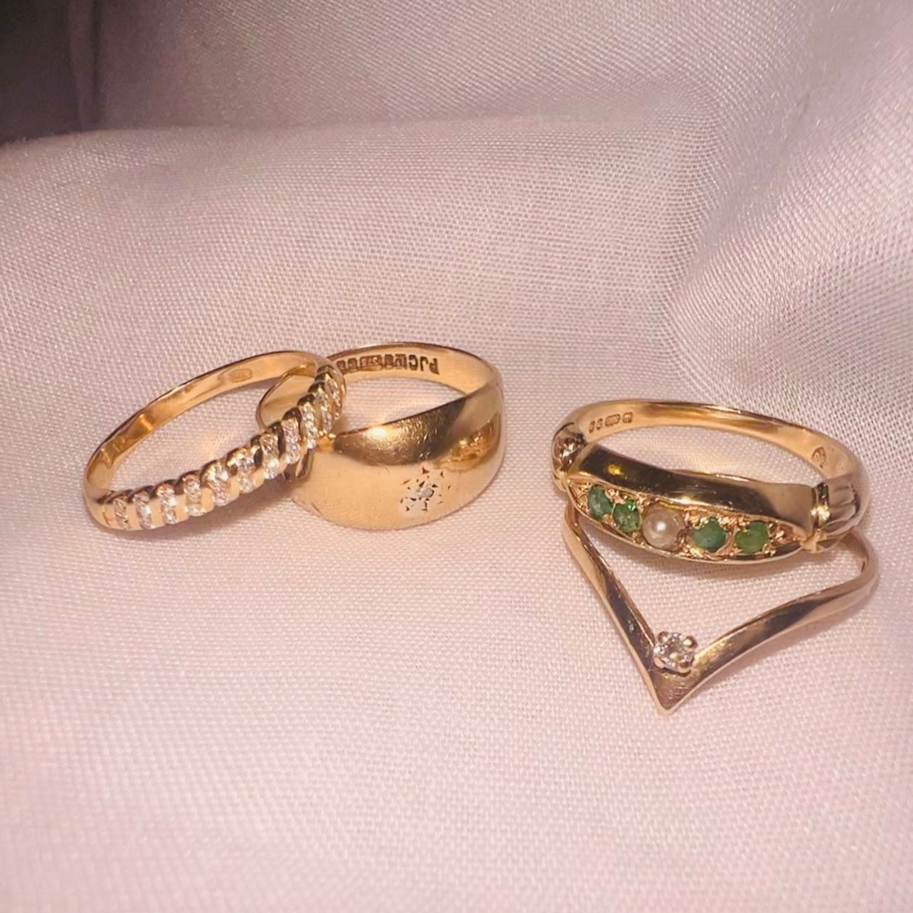 Vintage 9ct Gold Solitaire Diamond Wishbone ring image 2