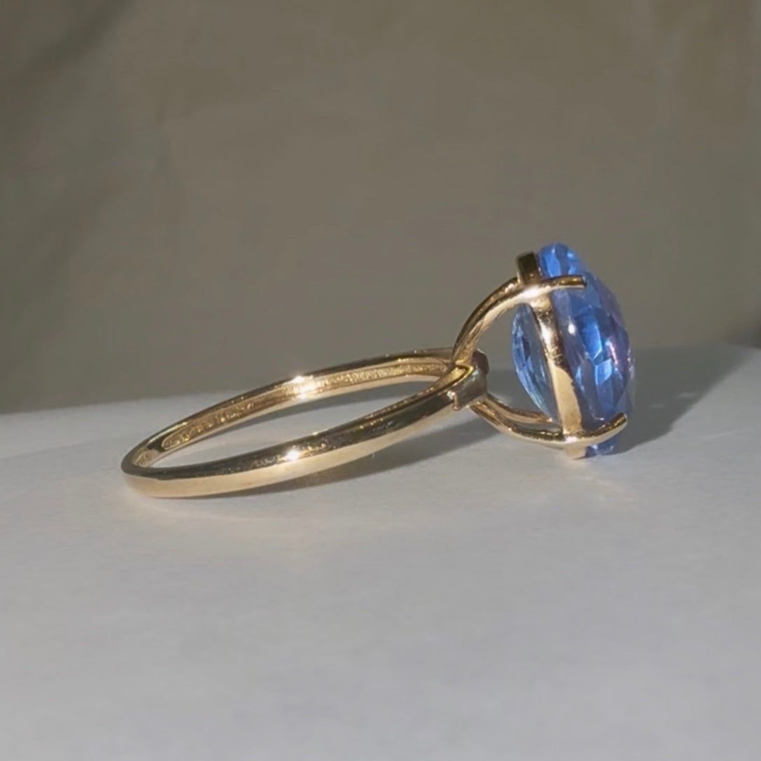 Vintage 9ct Gold Oval Blue Fluorite Ring