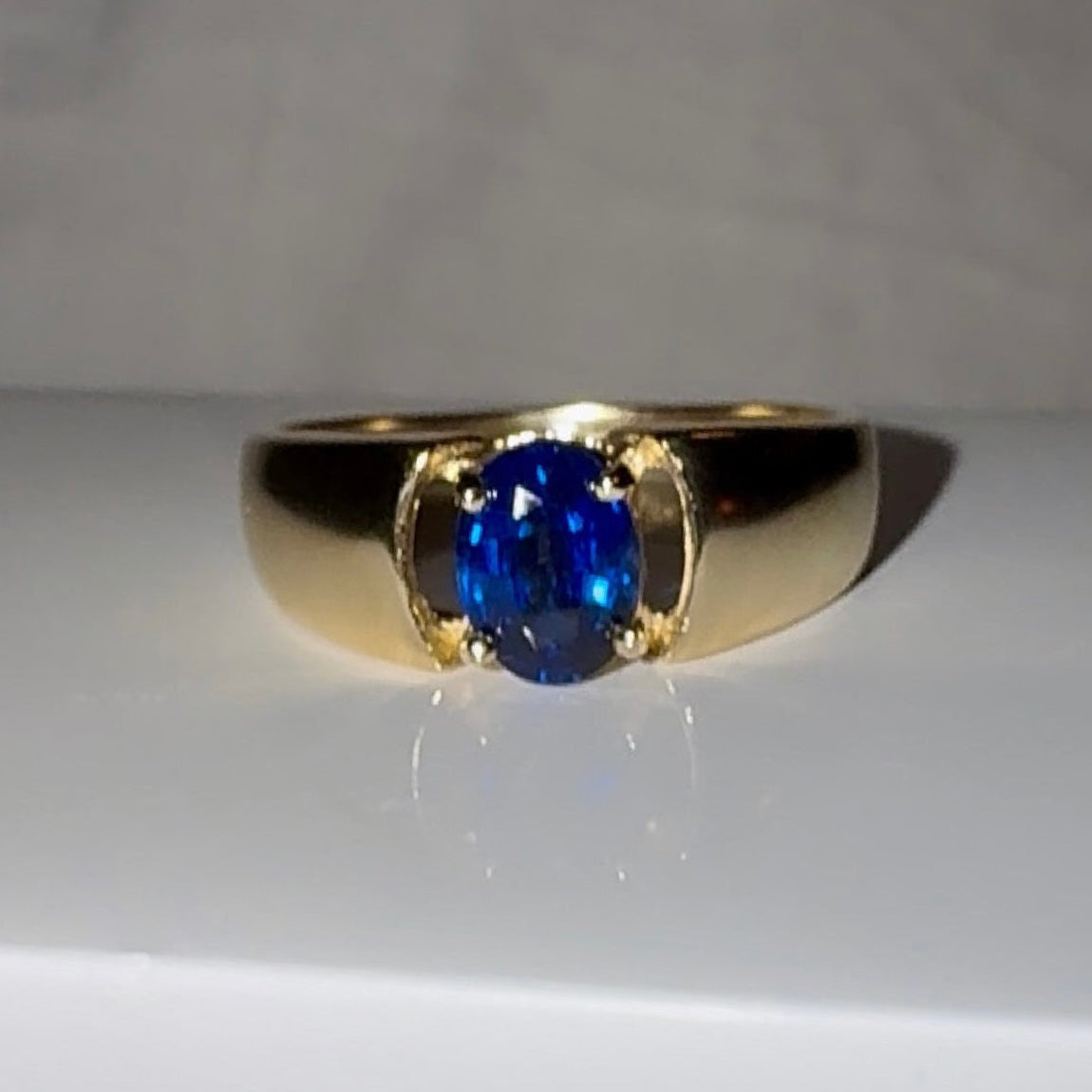 Vintage 9ct Gold Kyanite Ring