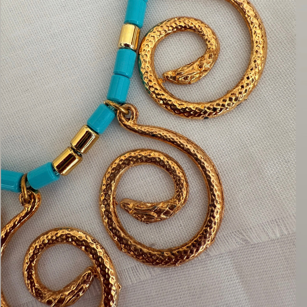 18ct gold Snake charmer   image 3