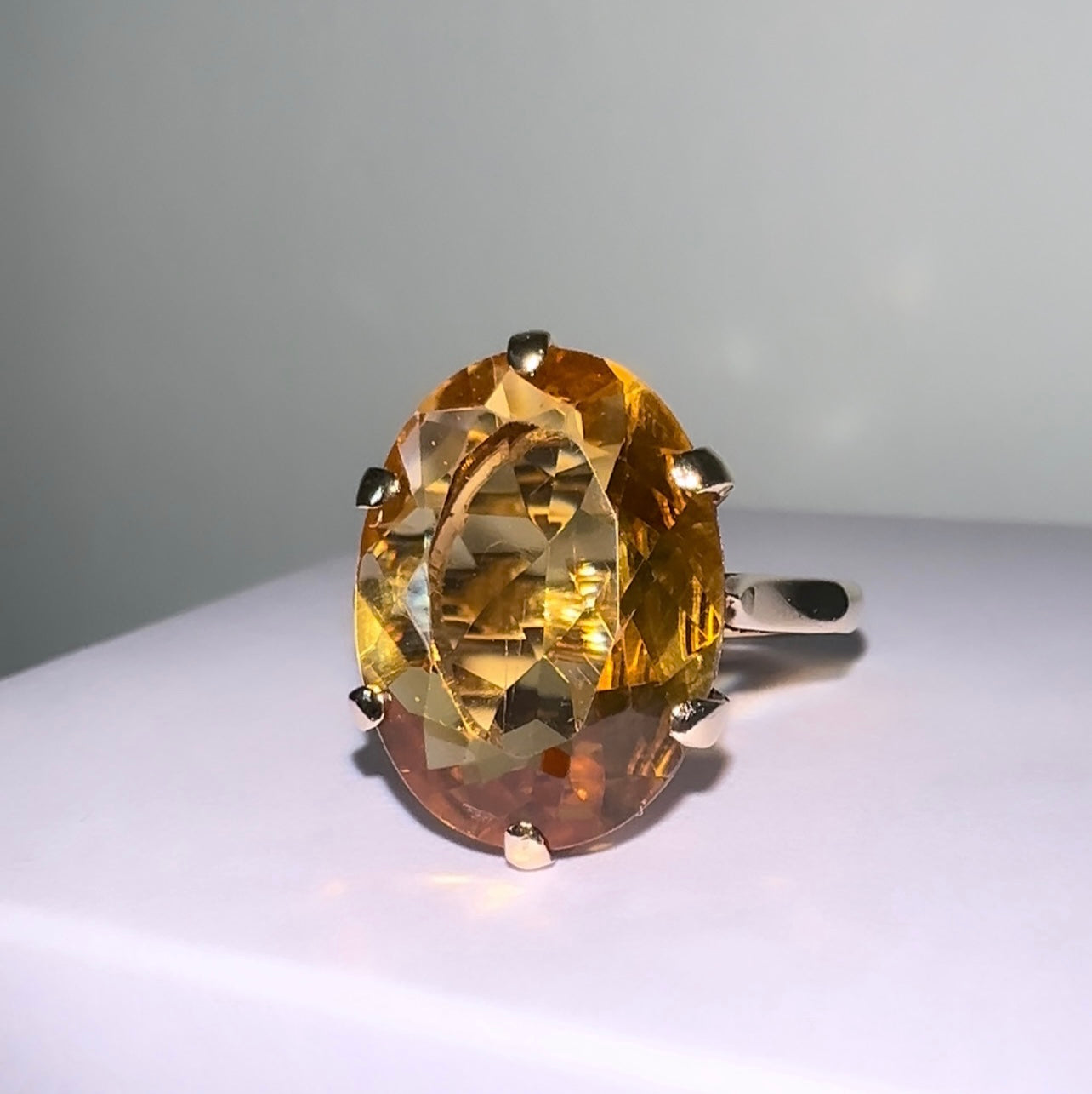 Vintage 9ct Gold Oval Citrine Ring image 0