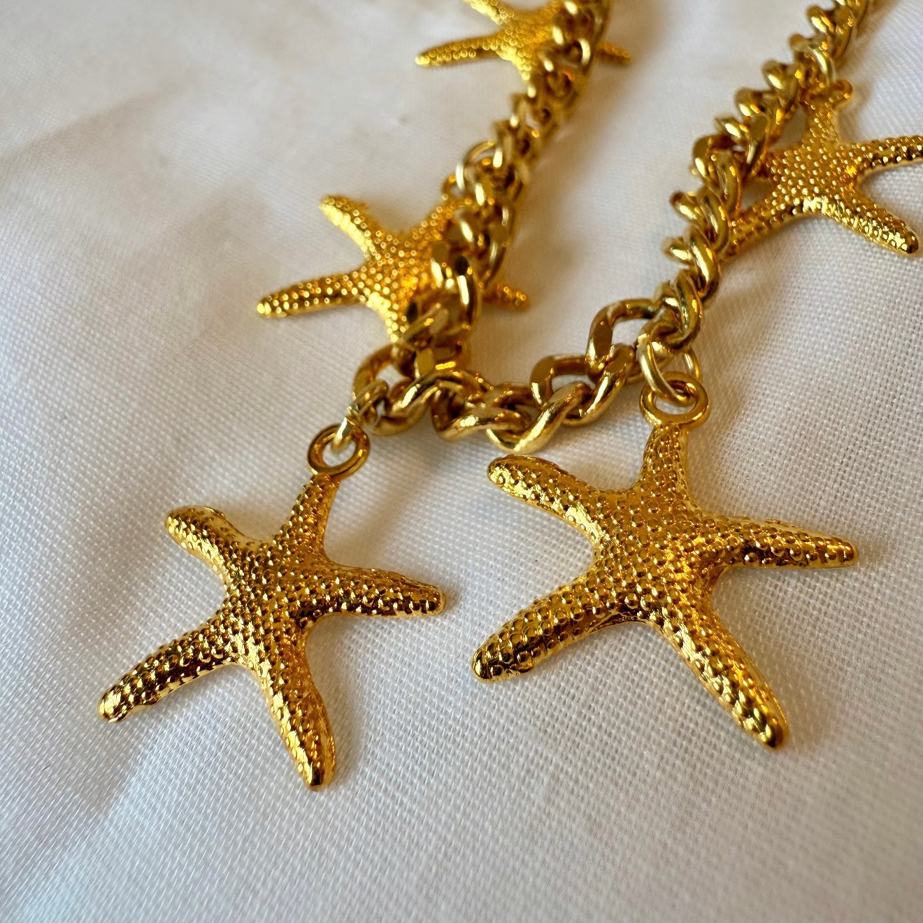 18ct gold plated Starfish charm bracelet image 4