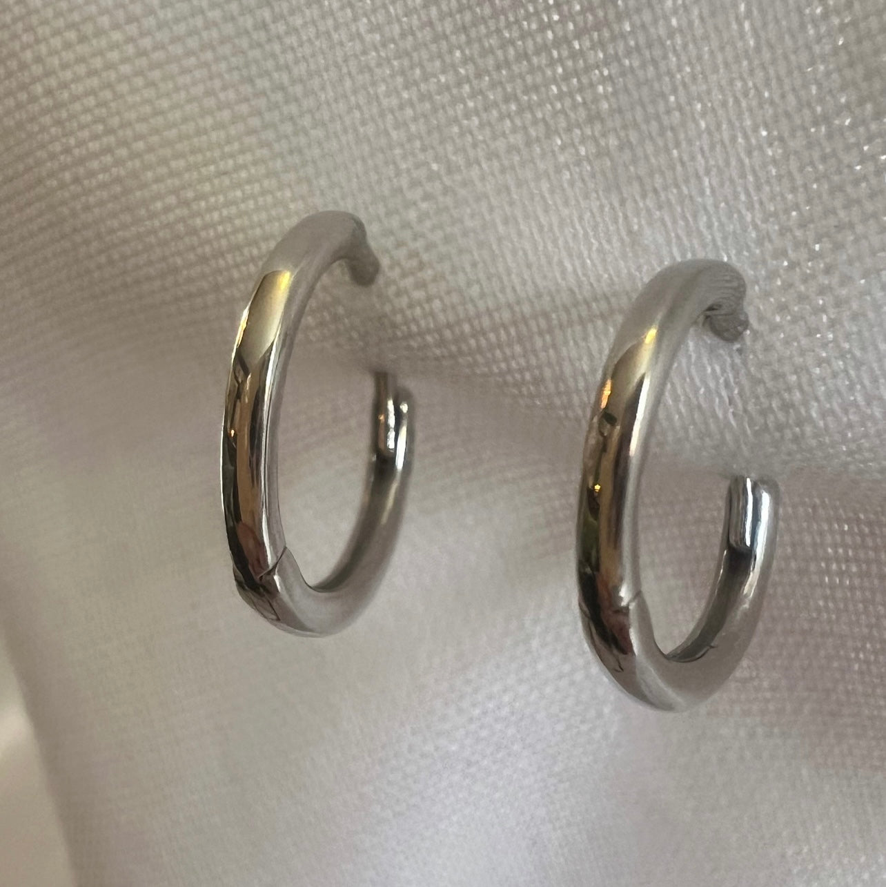 Small 9ct white gold hoops image 3
