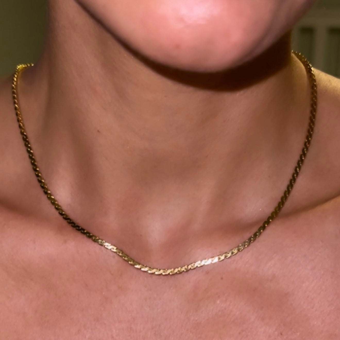 Vintage 18ct gold plated Serpentine chain image 1