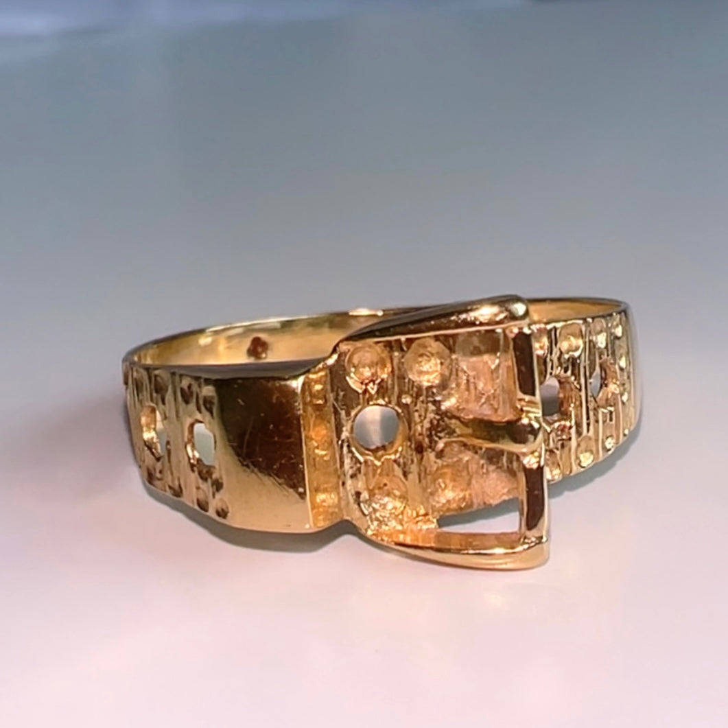 Vintage 9ct Gold Buckle ring image 3
