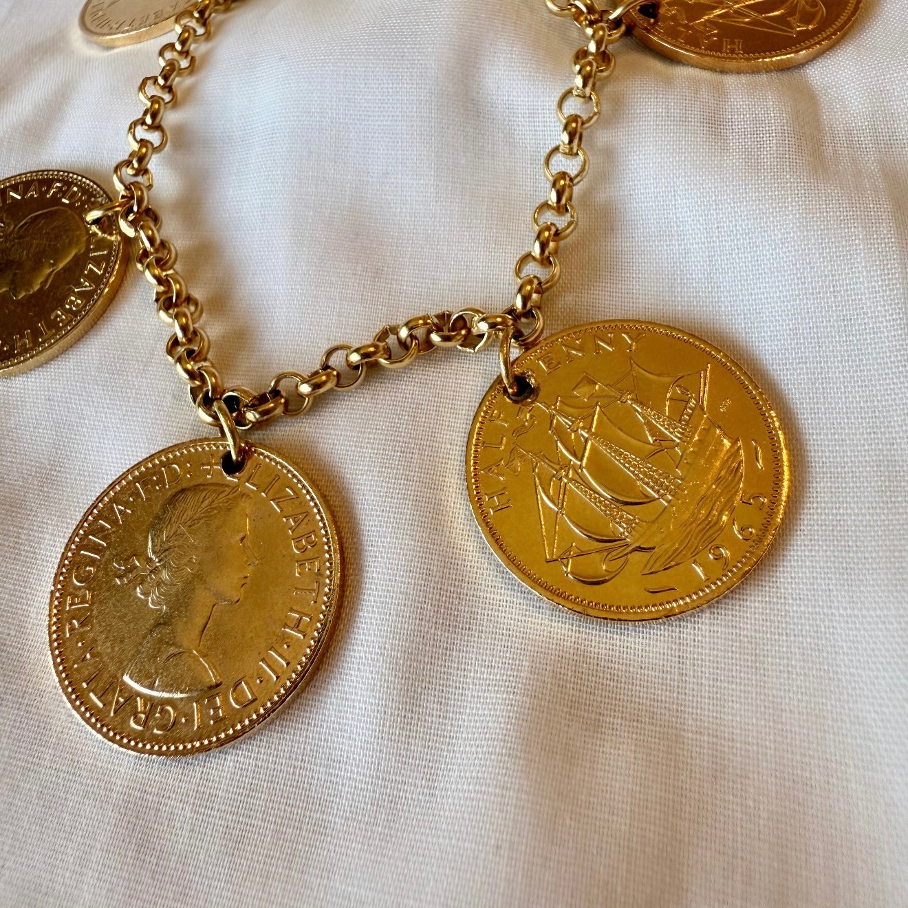 18ct gold Ha’penny coin charm bracelet  image 4