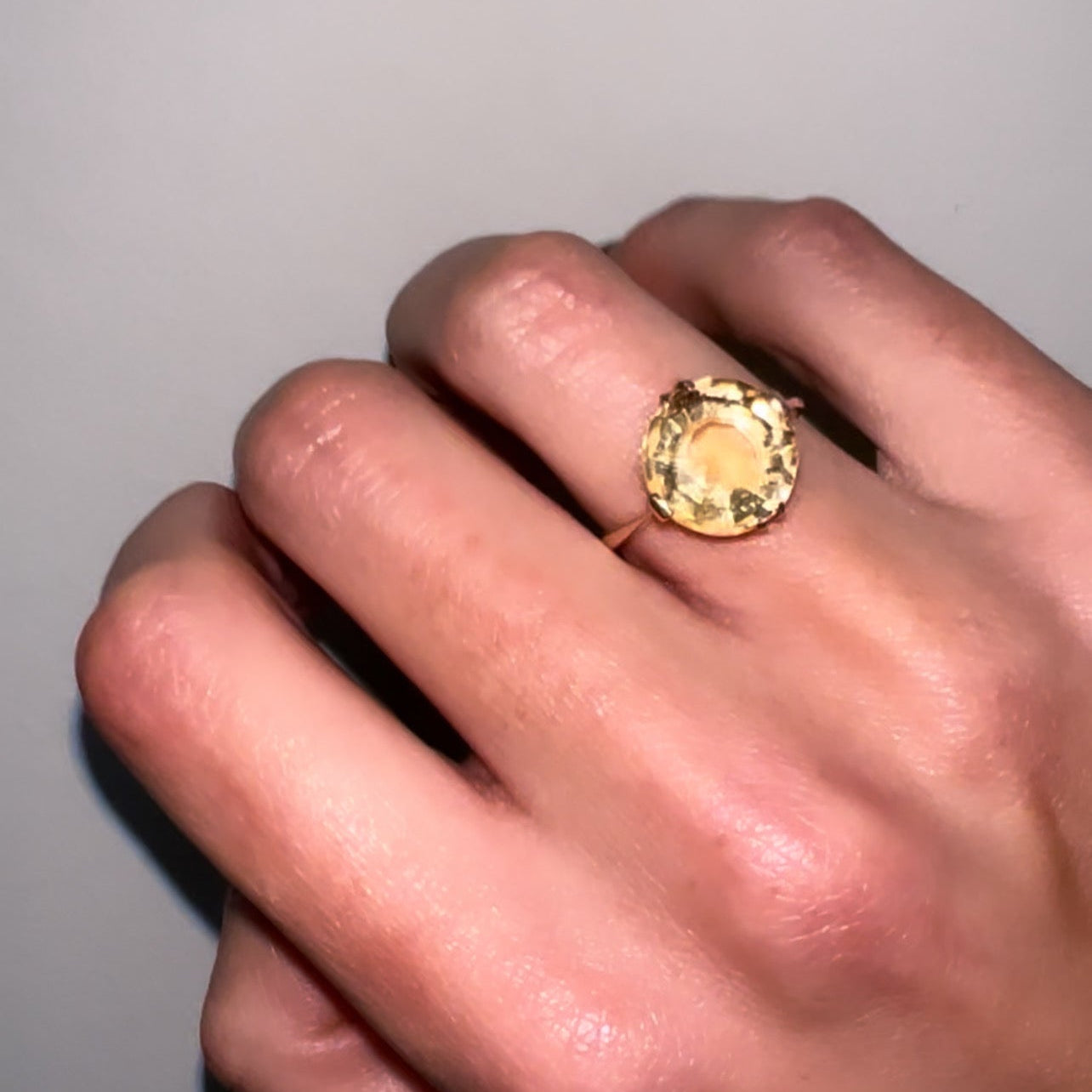 Vintage 9ct Gold Round Citrine Ring image 1