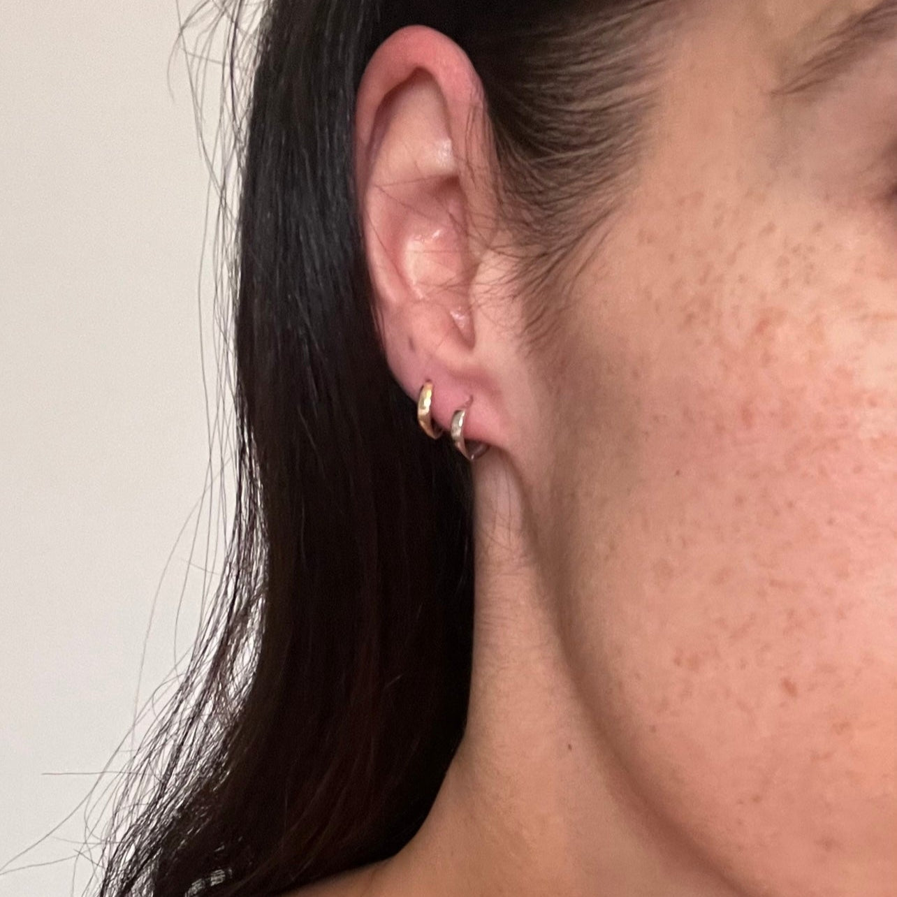 Essential mini hoops (Yellow gold) image 3