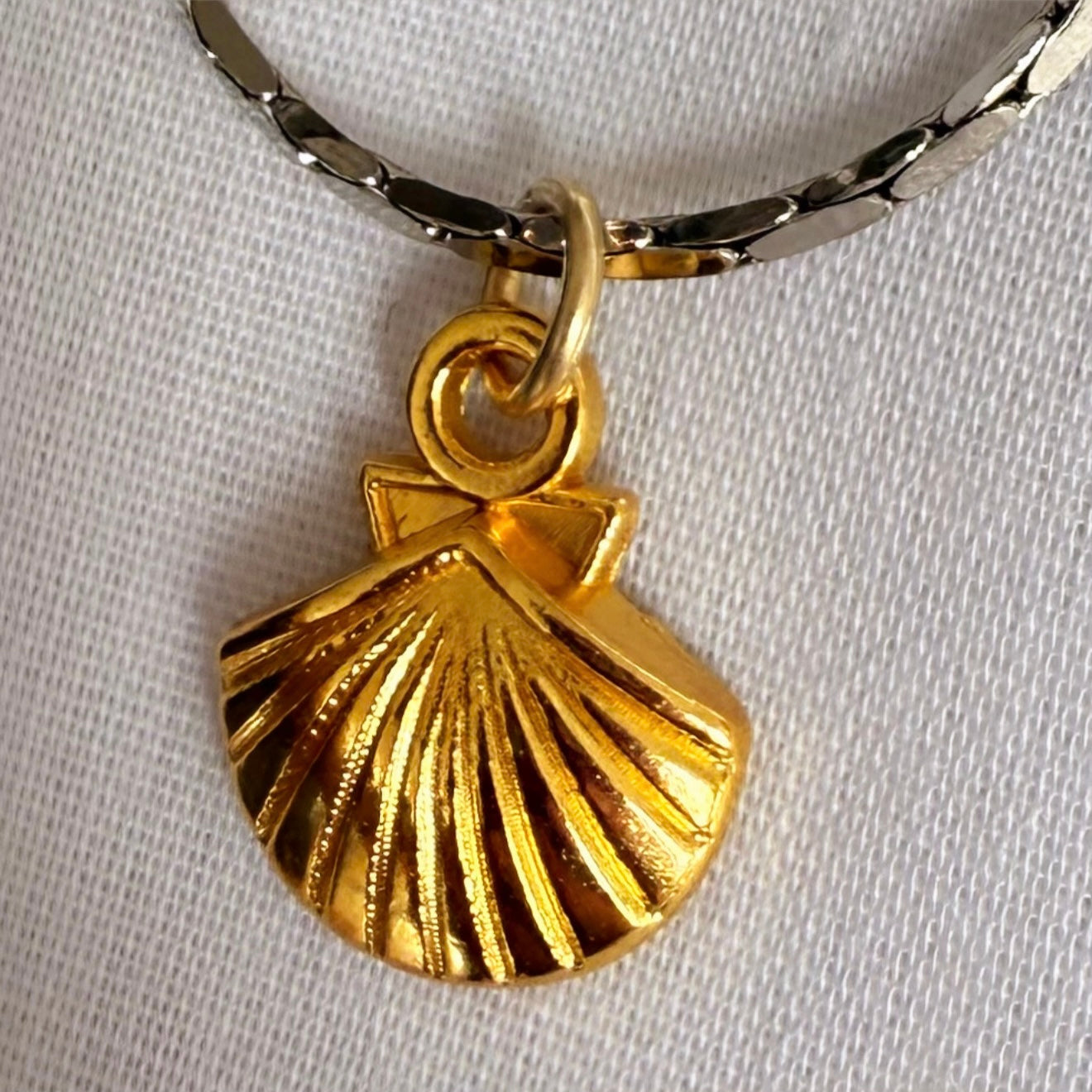 Silver bracelet with gold Seashell image 2